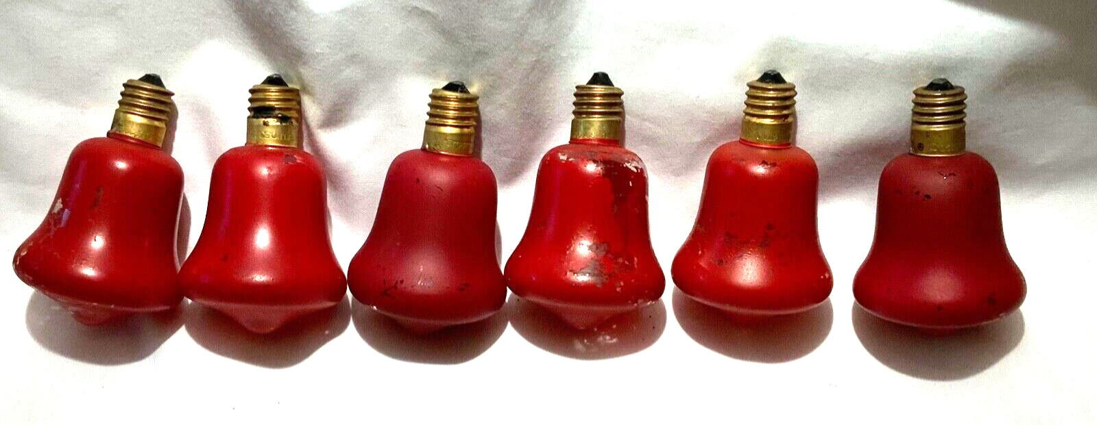VINTAGE CHRISTMAS CLEAR GLASS C9 LIGHT BULBS - LARGE RED BELLS