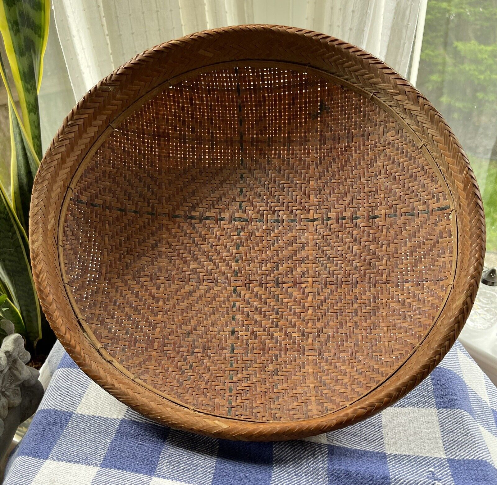 Antique/Vintage Primitive Handwoven Tray Basket Intricate Rim Work 12.5”
