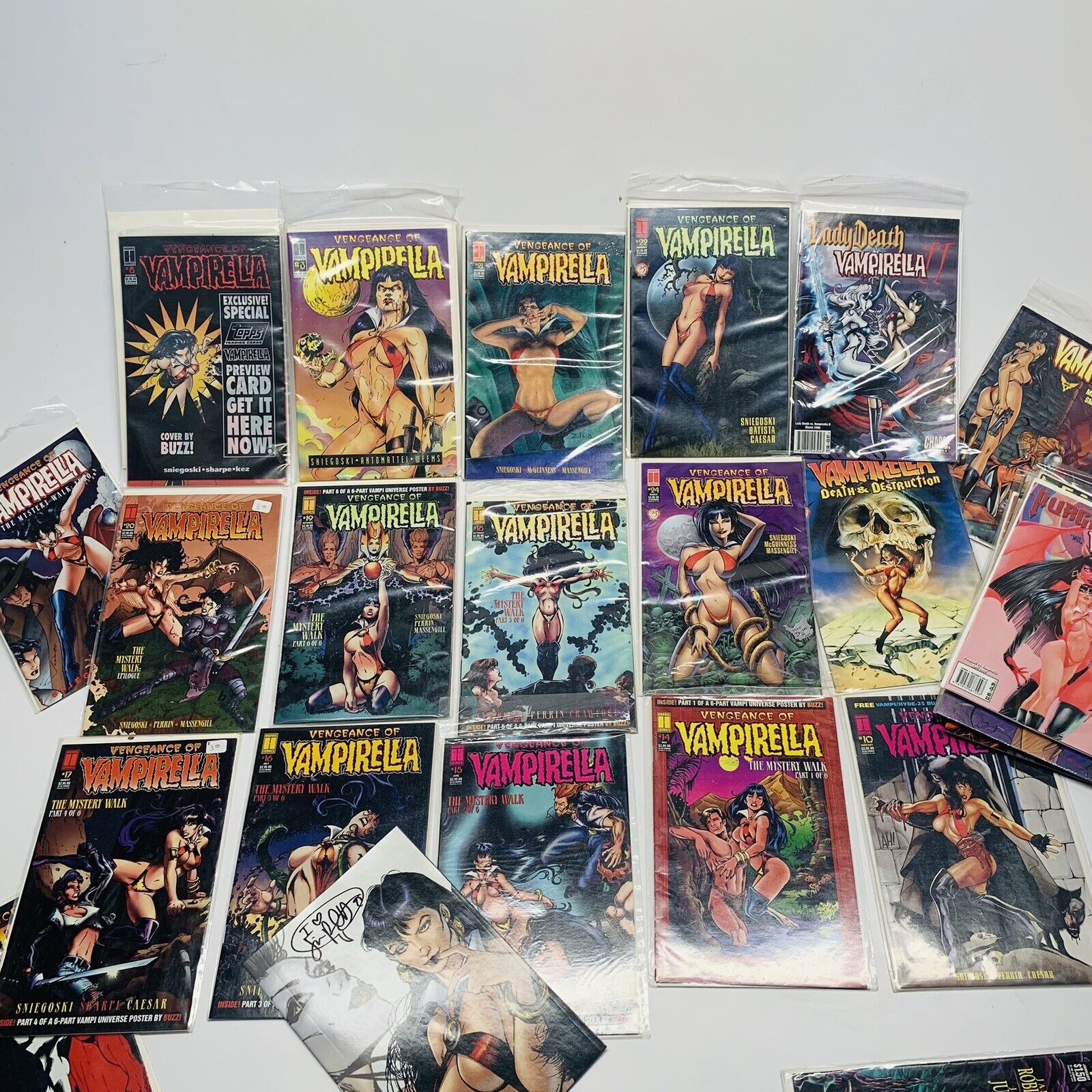 Rare Vampirella Comic Books Lot - 90s Harris Edition - 1 Autographed Copies