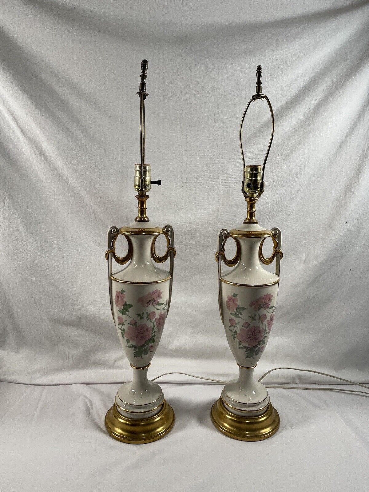 Pair of Vintage Porcelain Vase Flower Lamp w/gold trim Leaf Handles Working #16