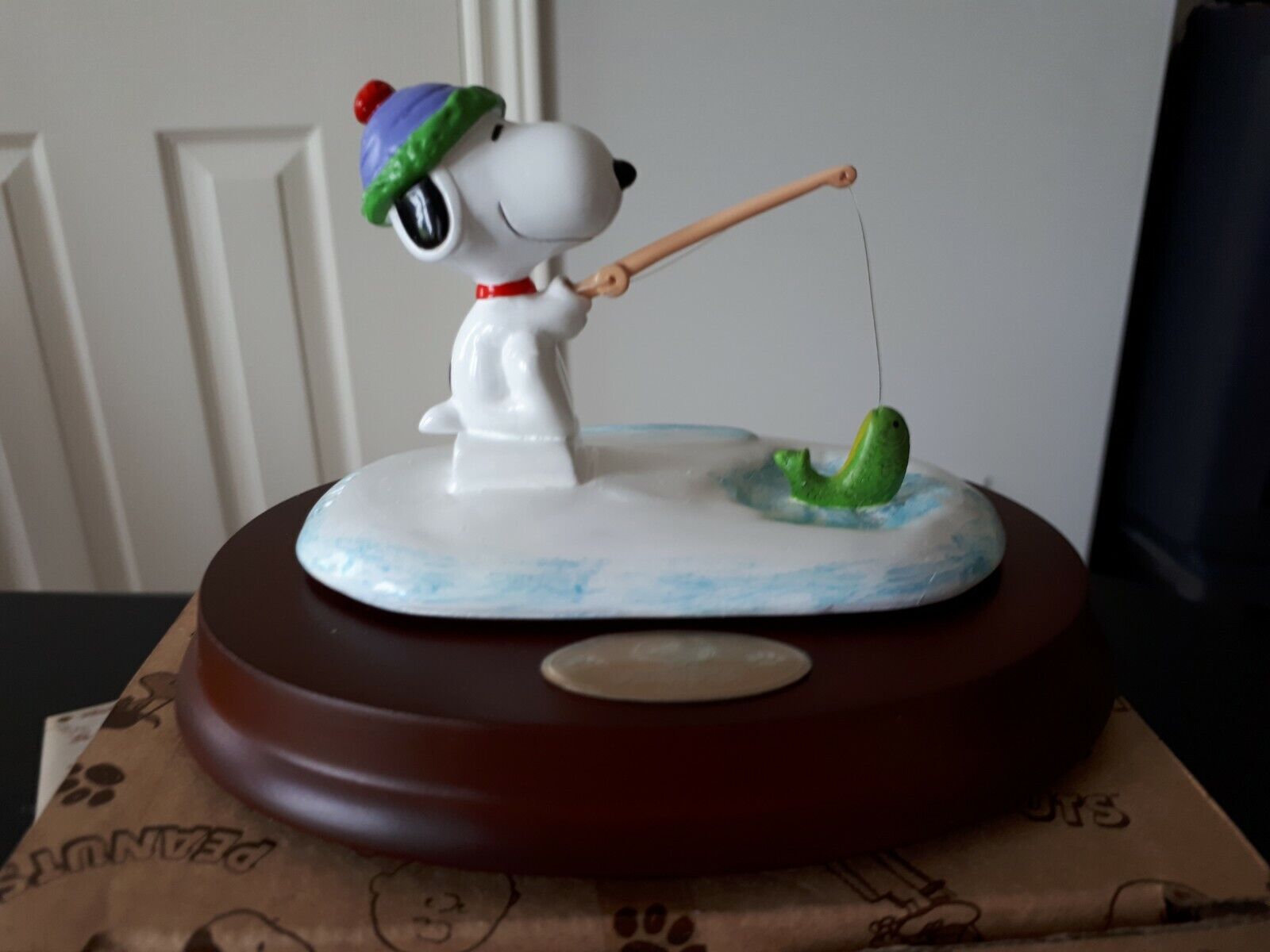 Limited Edition Peanuts Snoopy Gone Fishing Numbered Certificate + Wooden Box