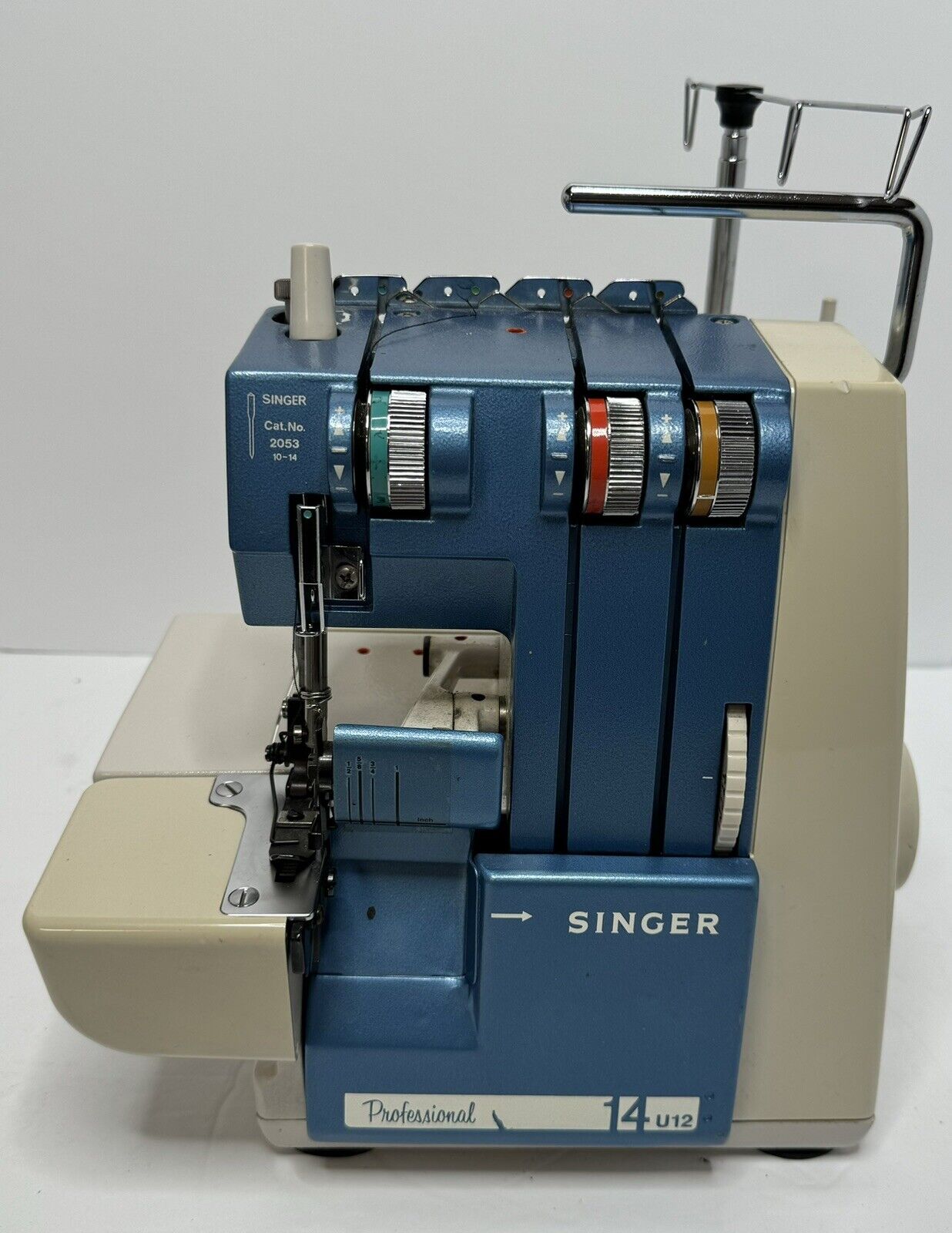 Singer Professional 14U12 No Cord No Pedal As Is
