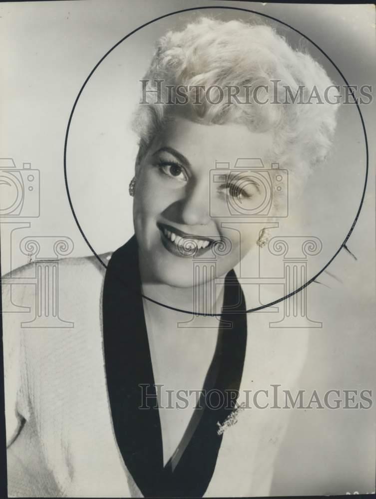 1951 Press Photo Actress Judy Holliday - sax08930