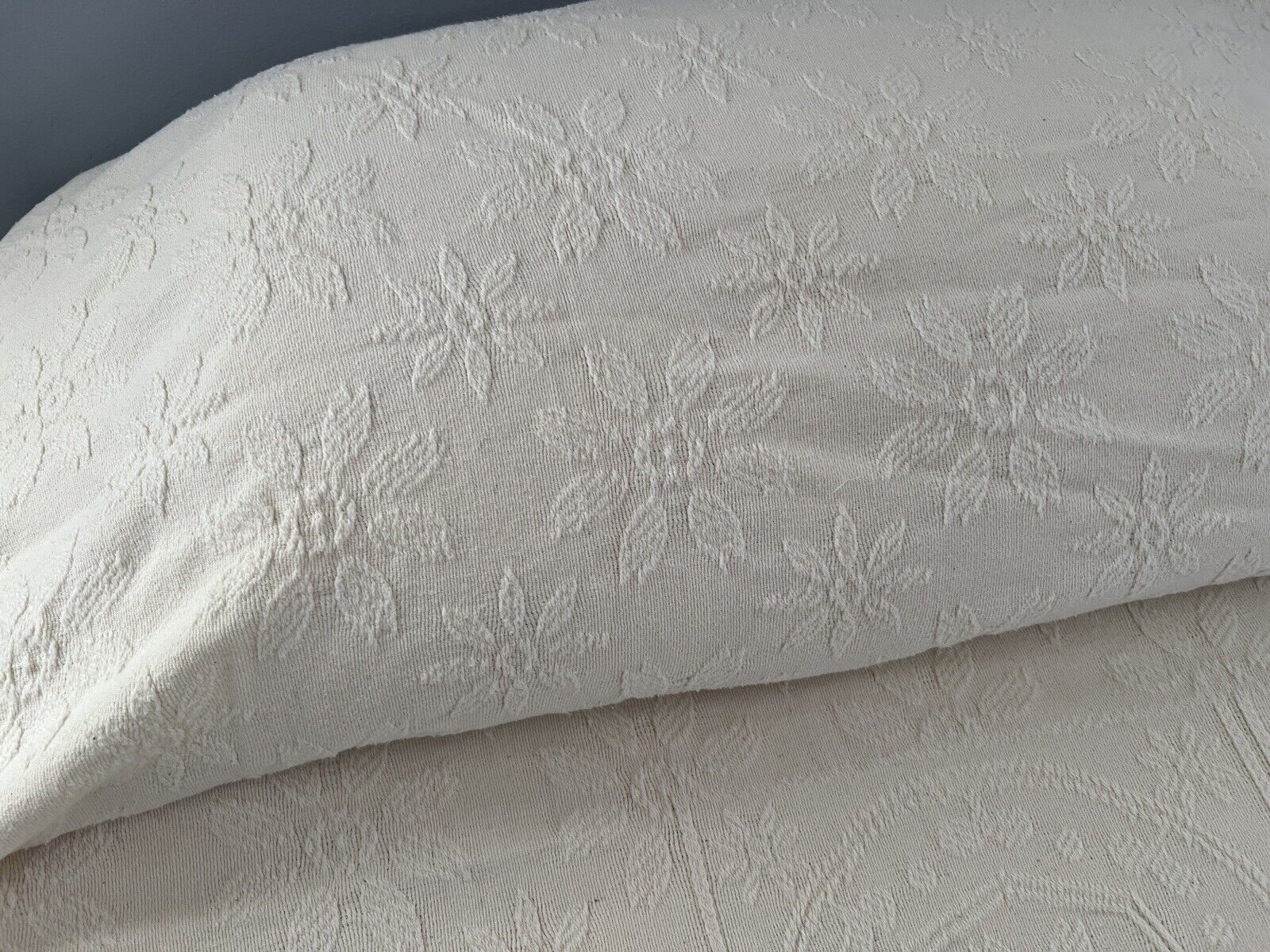 Cannon Matelasse Full Vintage Bedspread Coverlet White Fringe 94\