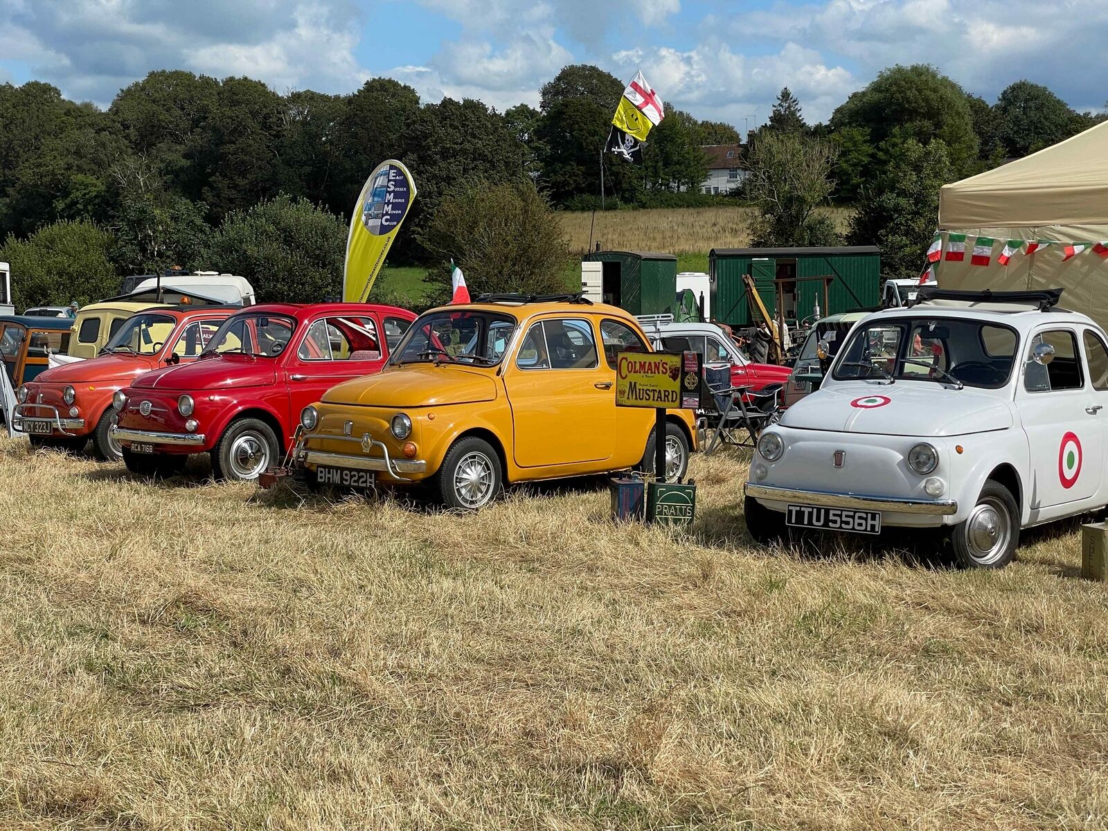 Photo 6x4 Fiat 500\'s at Hellingly Festival of Transport  c2021