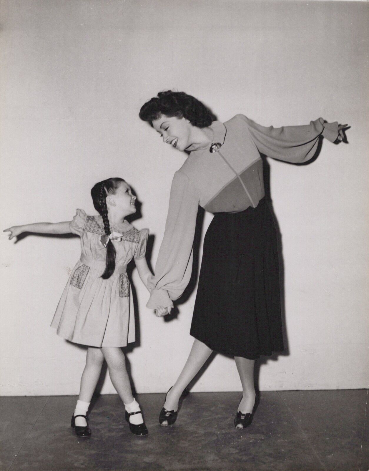 Marsha Hunt + Margaret O´Brien (1950s) ❤ Hollywood Vintage Photo K 539