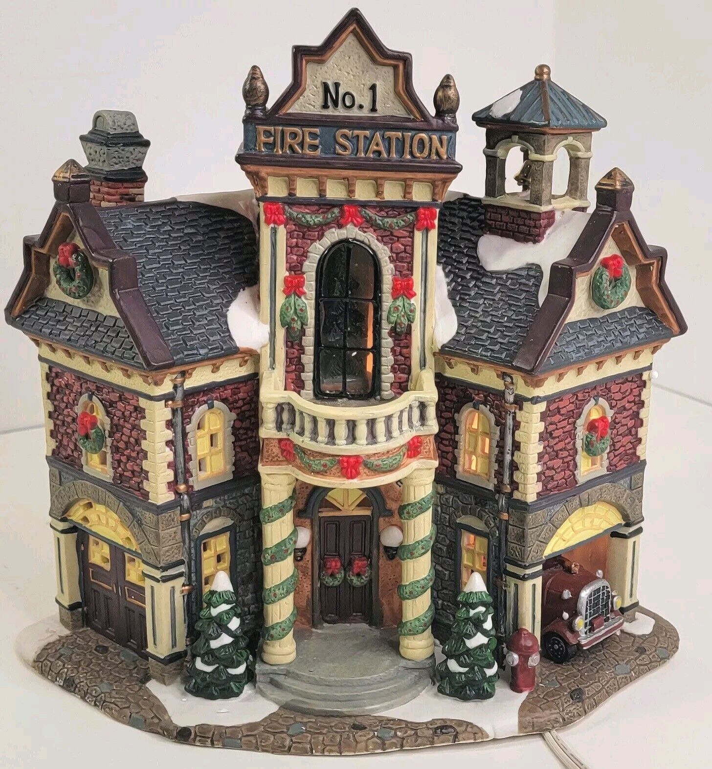Vtg St. Nicholas Square Fire Station No 1 Village Collection Lighted Christmas