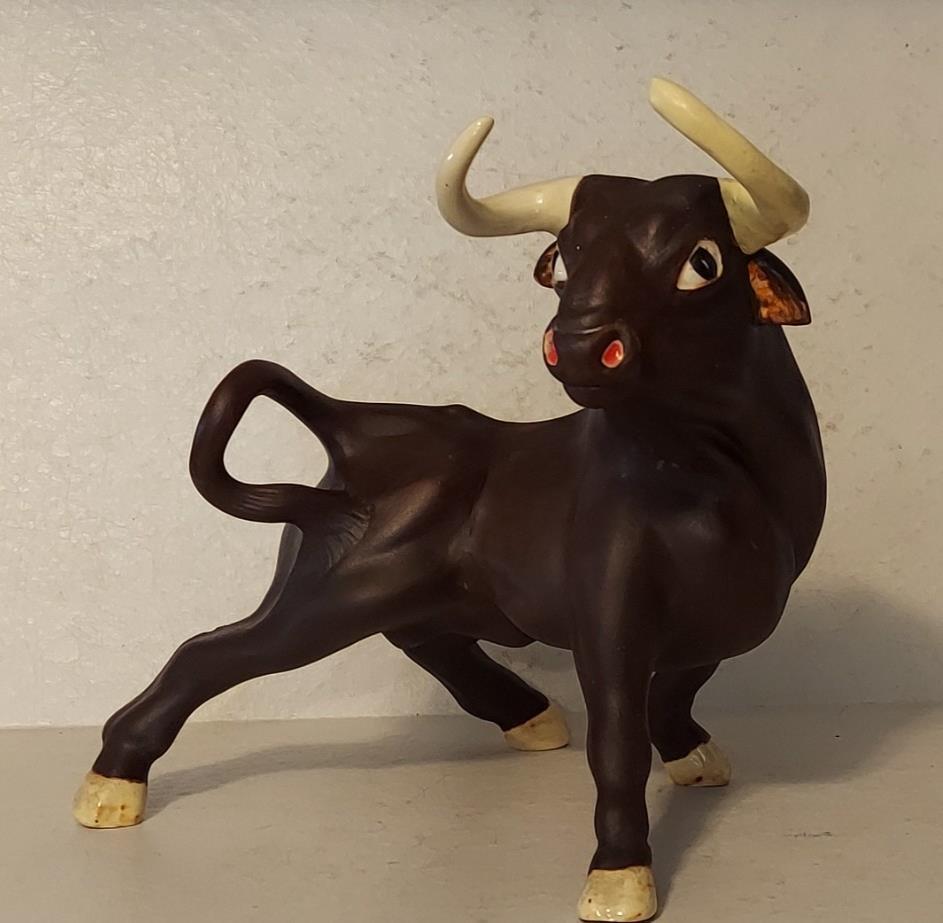 Vintage Ceramic Angry Fighting Bull Brown 8 3/4\