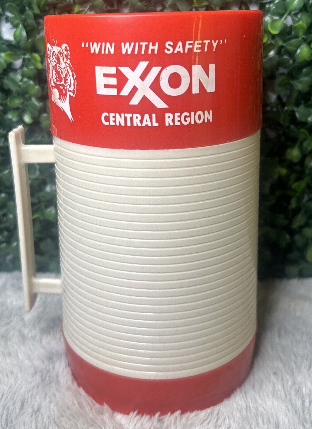 Vintage Aladdin HY-LO Vacuum Bottle Exxon Central Region Preowned 16oz