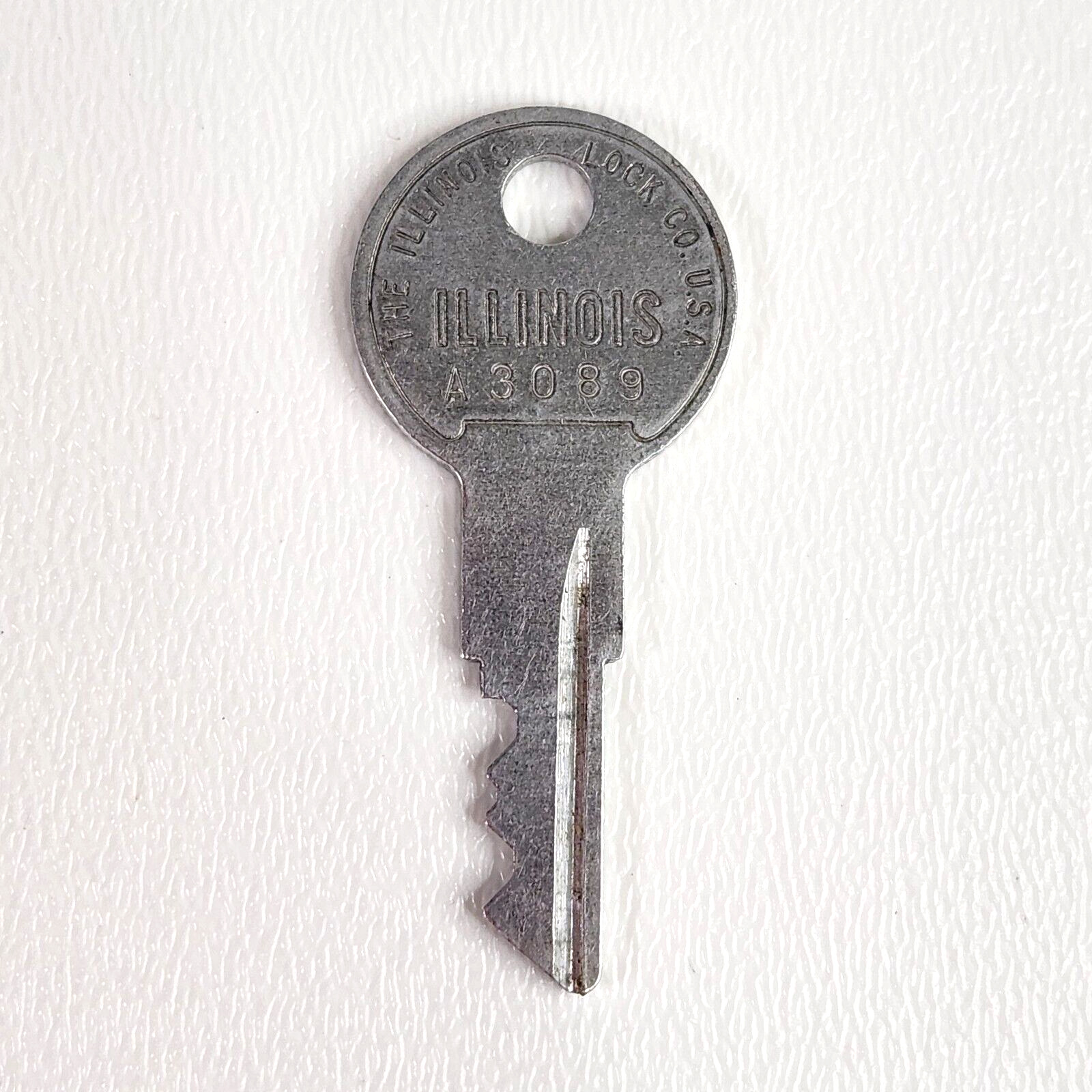 ILLINOIS A3089 Made In USA Key KY Silver