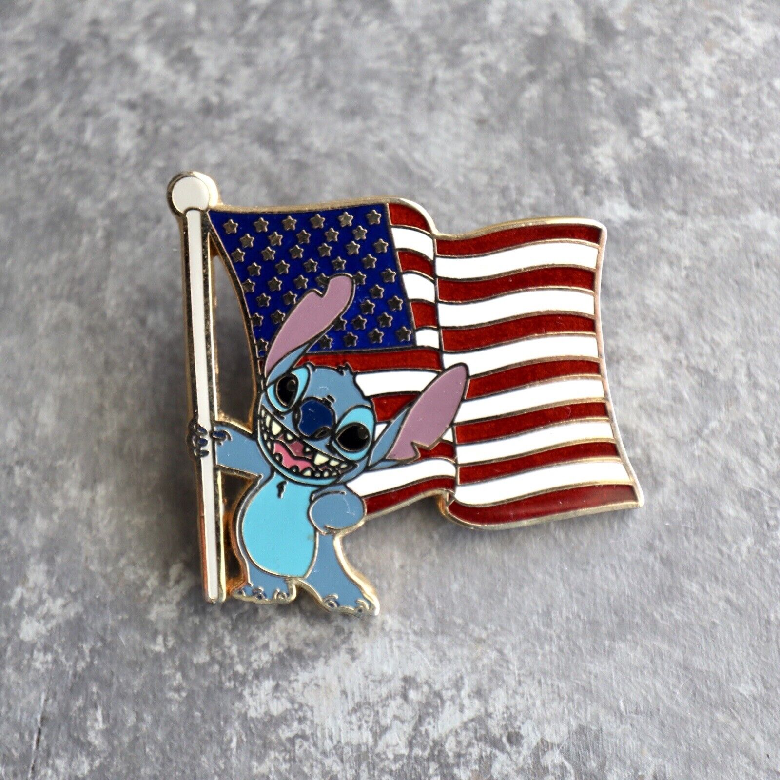 Disney Patriotic Stitch With American Flag 2008 Pin