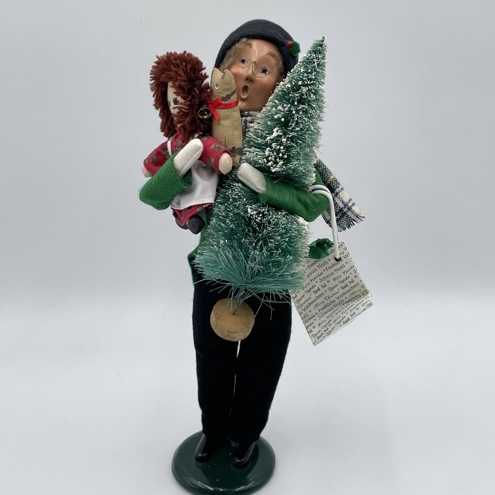 Vintage 1997 Byers Choice Caroler Man with Presents Cat Tree Doll Christmas Bag