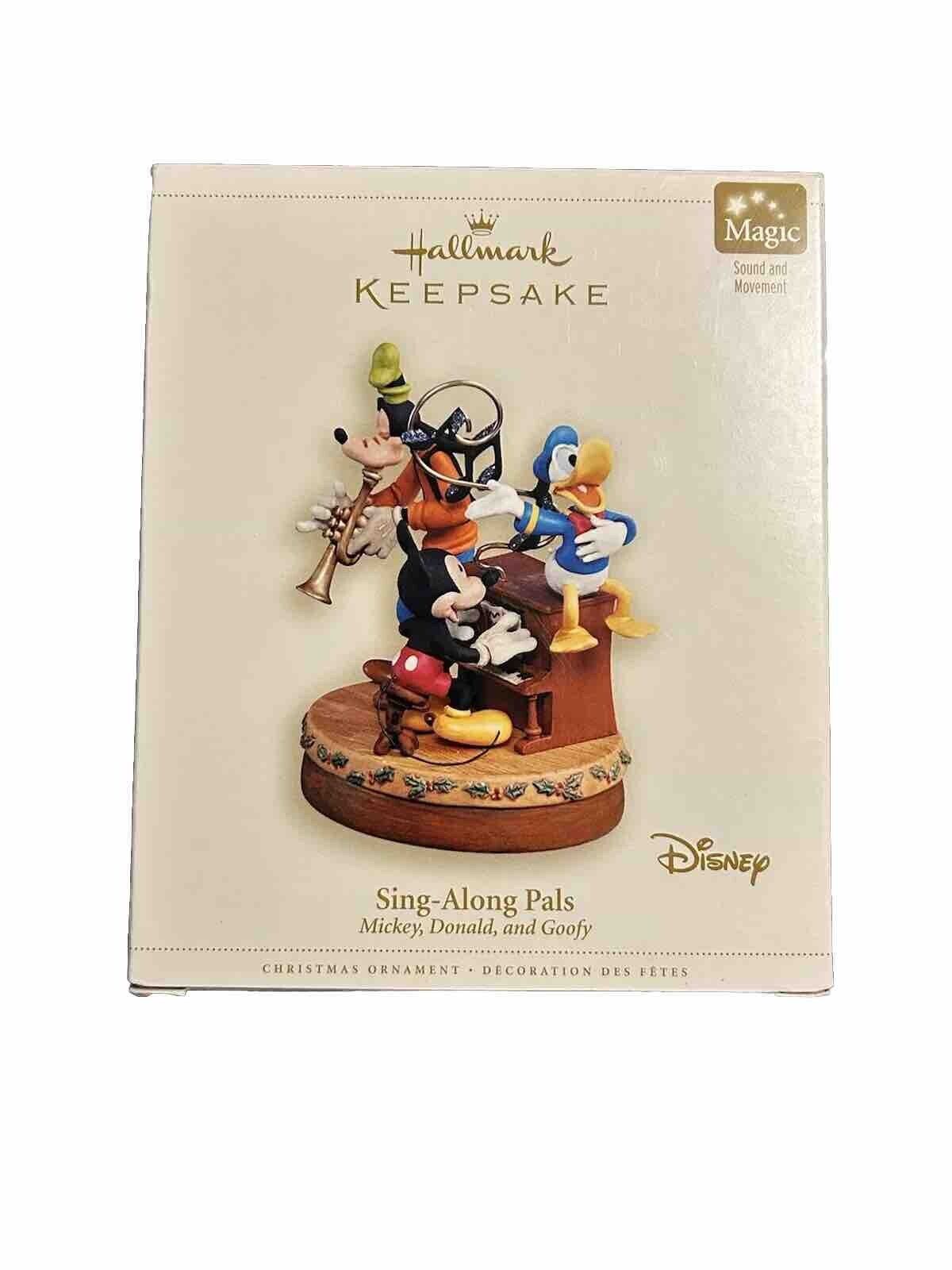 Sing Along Pals Disney NEW Hallmark Mickey Mouse Donald Duck 2006 Ornament MAGIC
