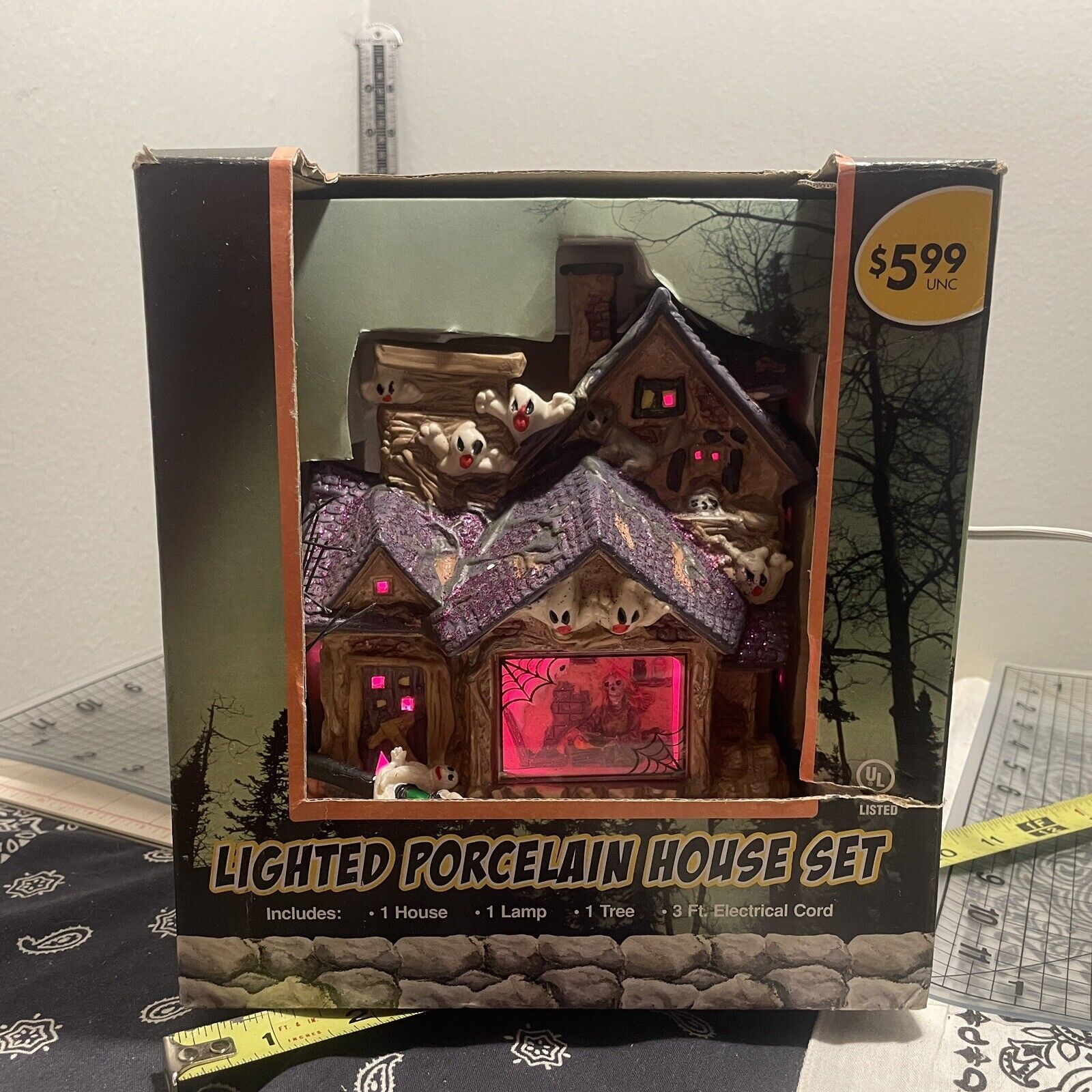 Halloween Porcelain Illuminated Lighted Haunted House Ghosts With Box