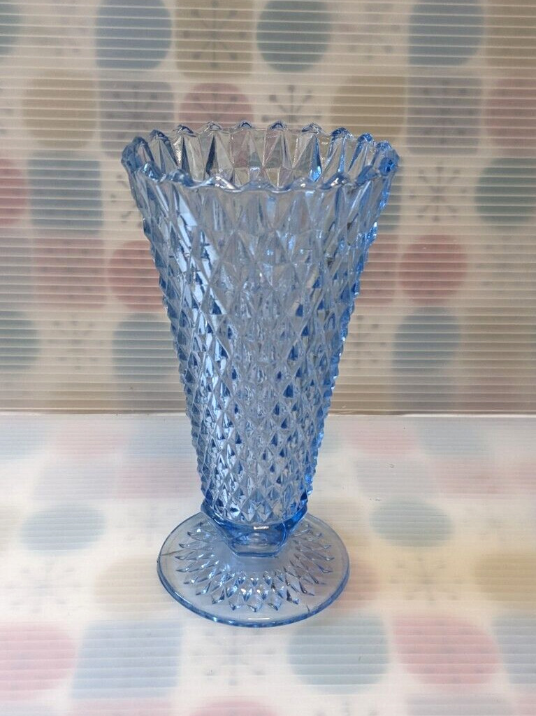 Mid Century Vintage Indiana Glass Regal Blue Diamond Point Footed Vase 8\