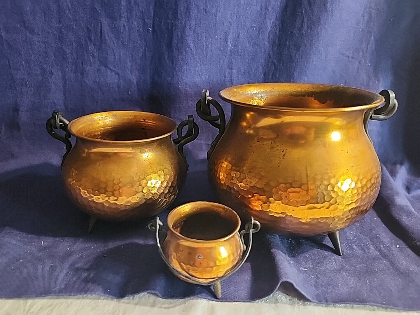 Vintage Small hammered Copper Kettle Pots Unmarked Lot of 3
