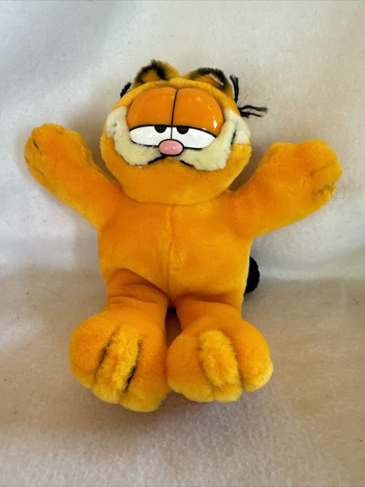 Vintage Garfield Plush 8.5”Cat Arms Wide 1978 PAWS Fine Toy Co