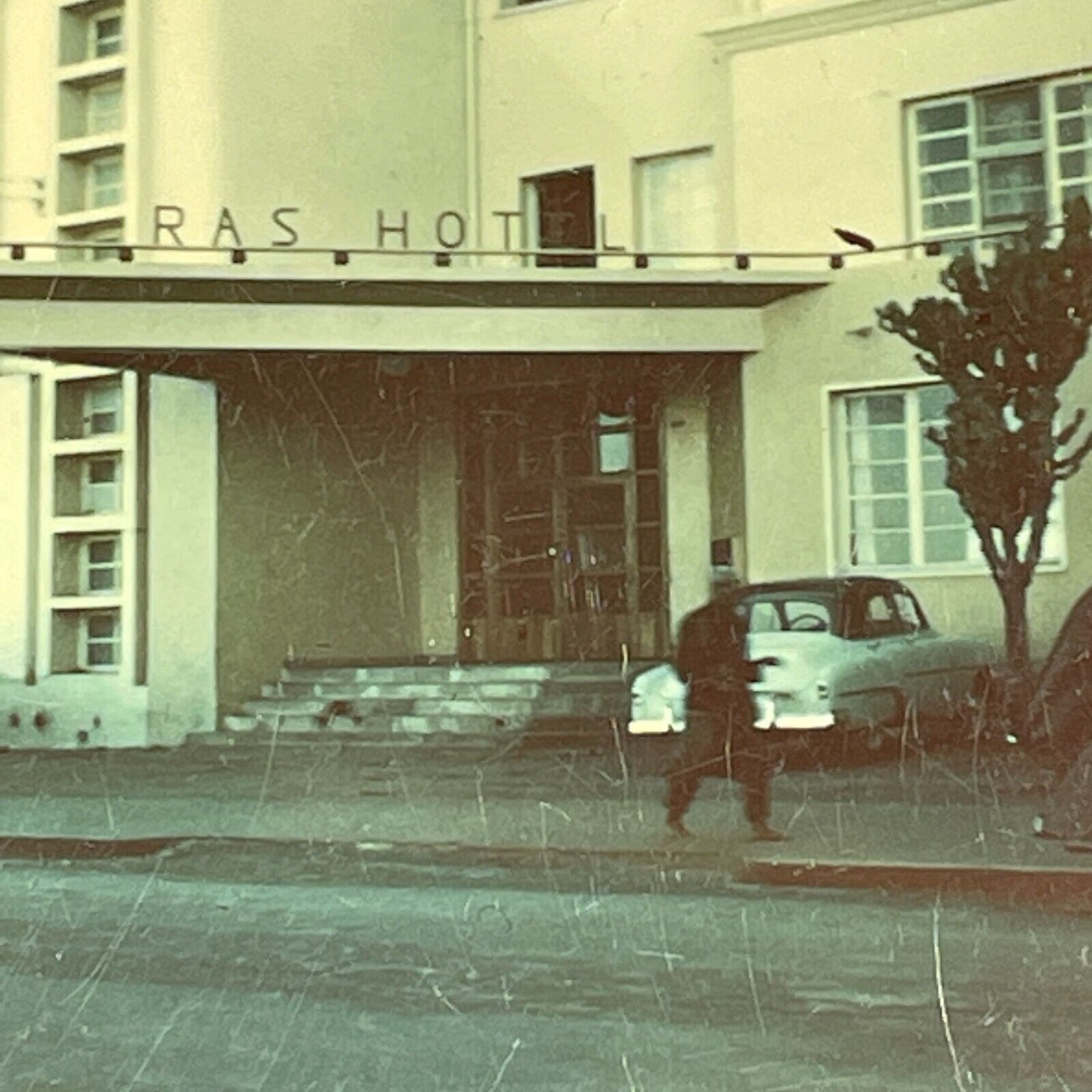 JA Photograph Entrance To RAS Hotel 1950-60\'s Old Cars 