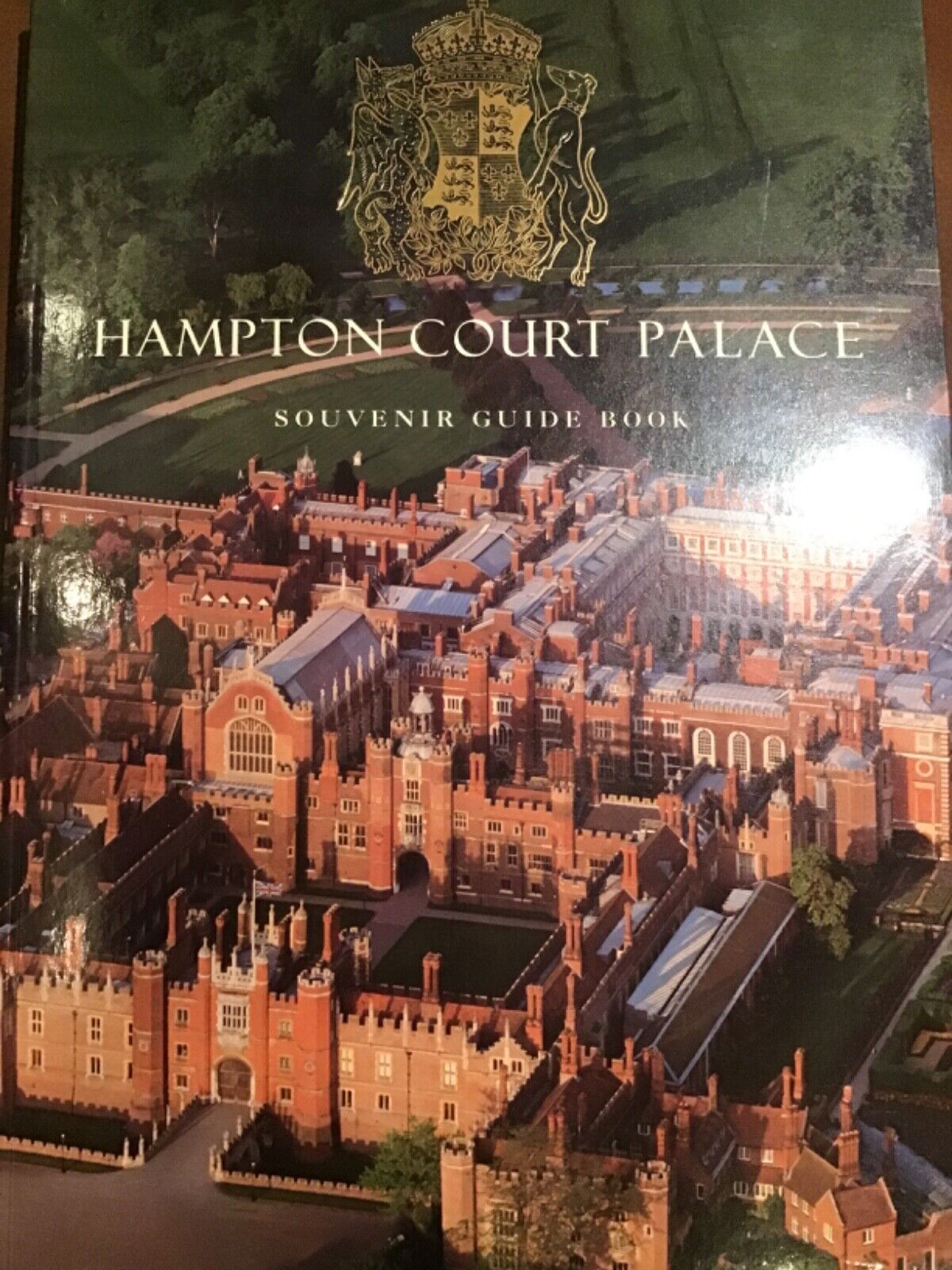 Hampton Court Palace Souvenir Guide Book Second edition August 1992