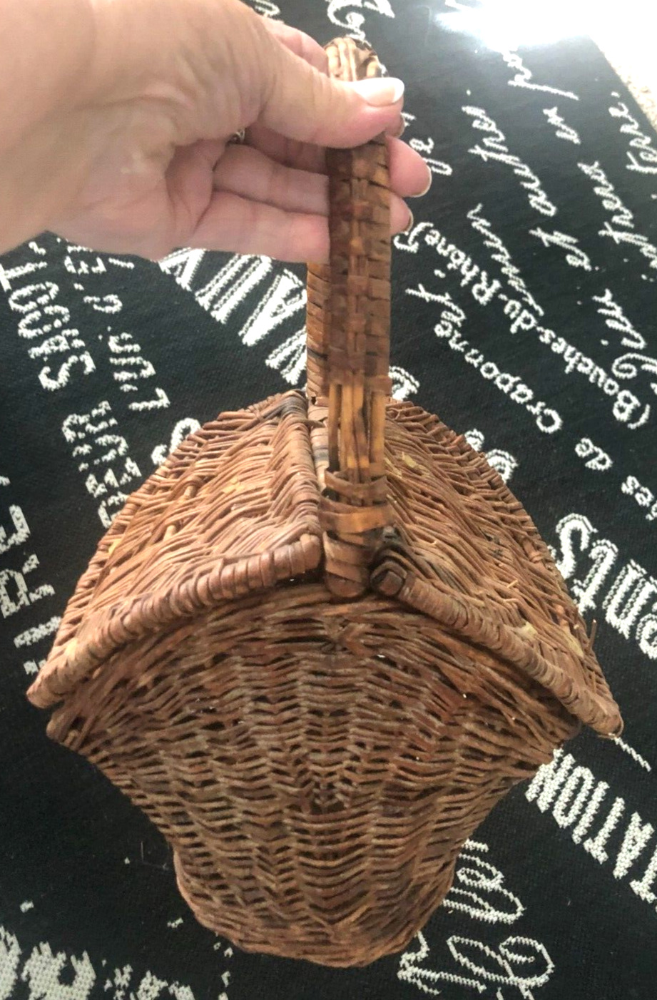 Vtg English Willow WICKER Woven STORAGE Carry Basket Purse SLANT LIDS Handle 1