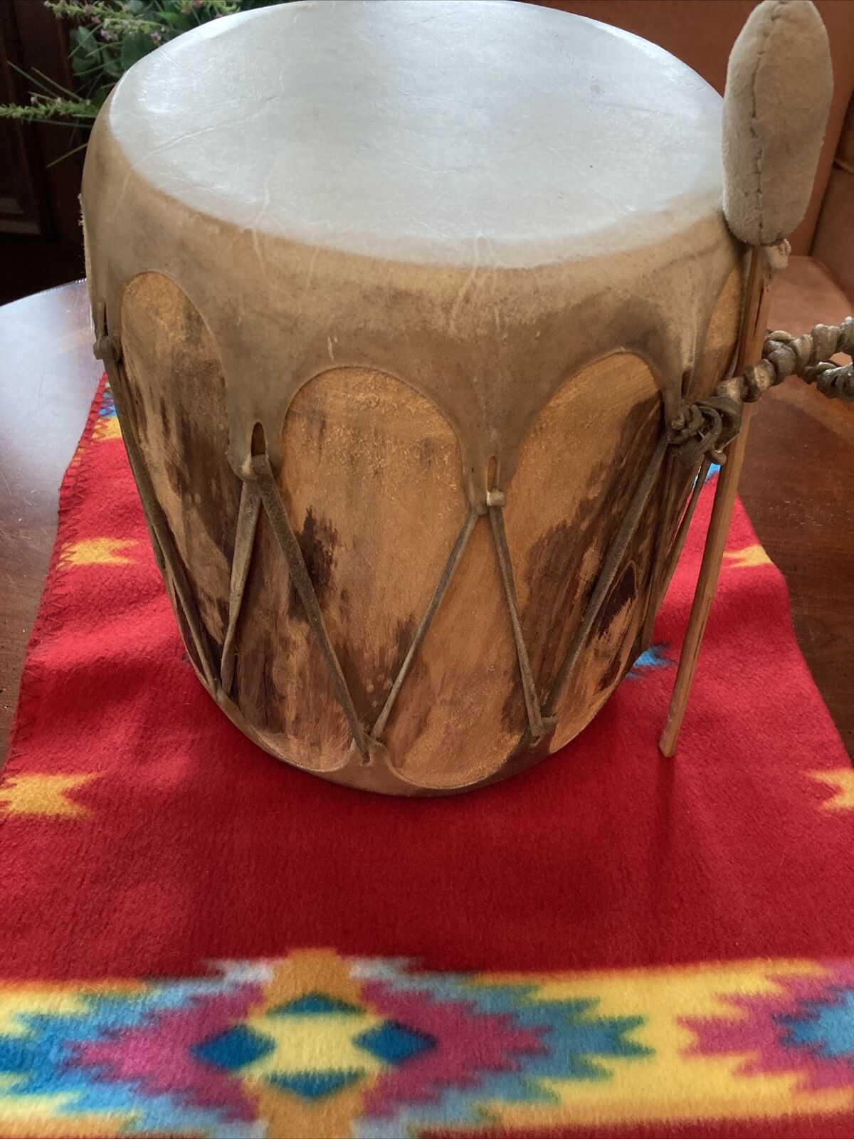 AWESOME LARGE NATIVE AMERICAN  RAWHIDE DOUBLE SIDED LOG DRUM, POWWOW DANCE FIND