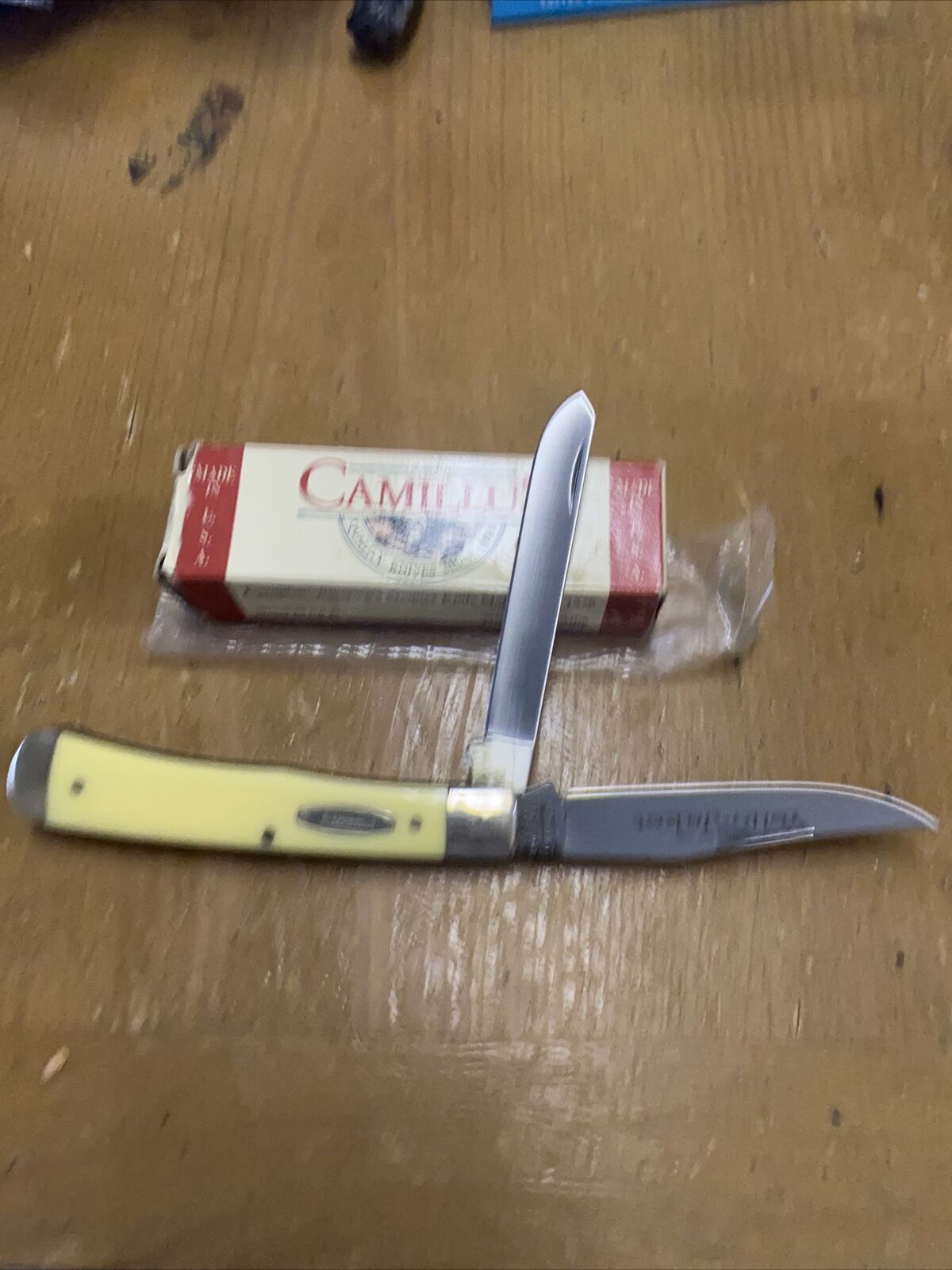 RARE/DISCONTINUED Camillus Yello-Jacket  717 Large  Folding Trapper Knife, USA