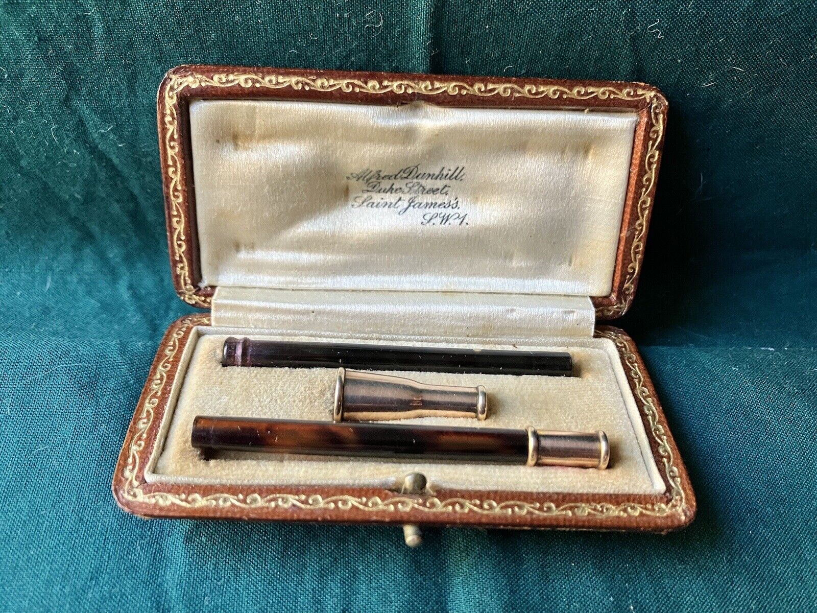 ALFRED DUNHILL Gold 3 Part Cigarette Holder with Leather box