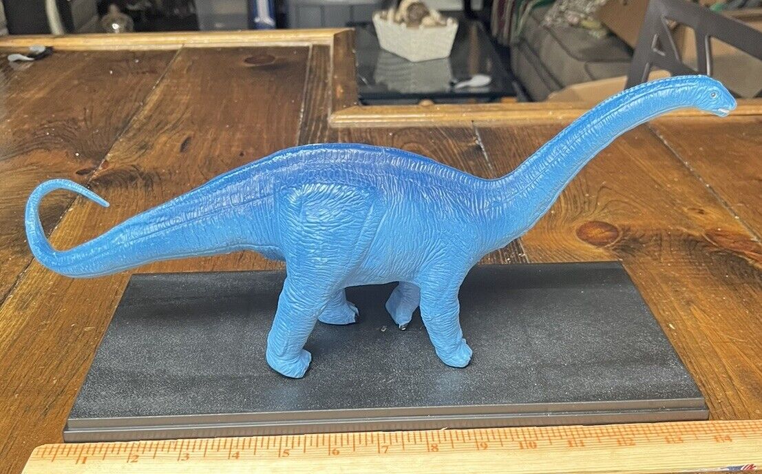 The Great Dinosaurs Paint variant Apatosaurus Dinosaur Model