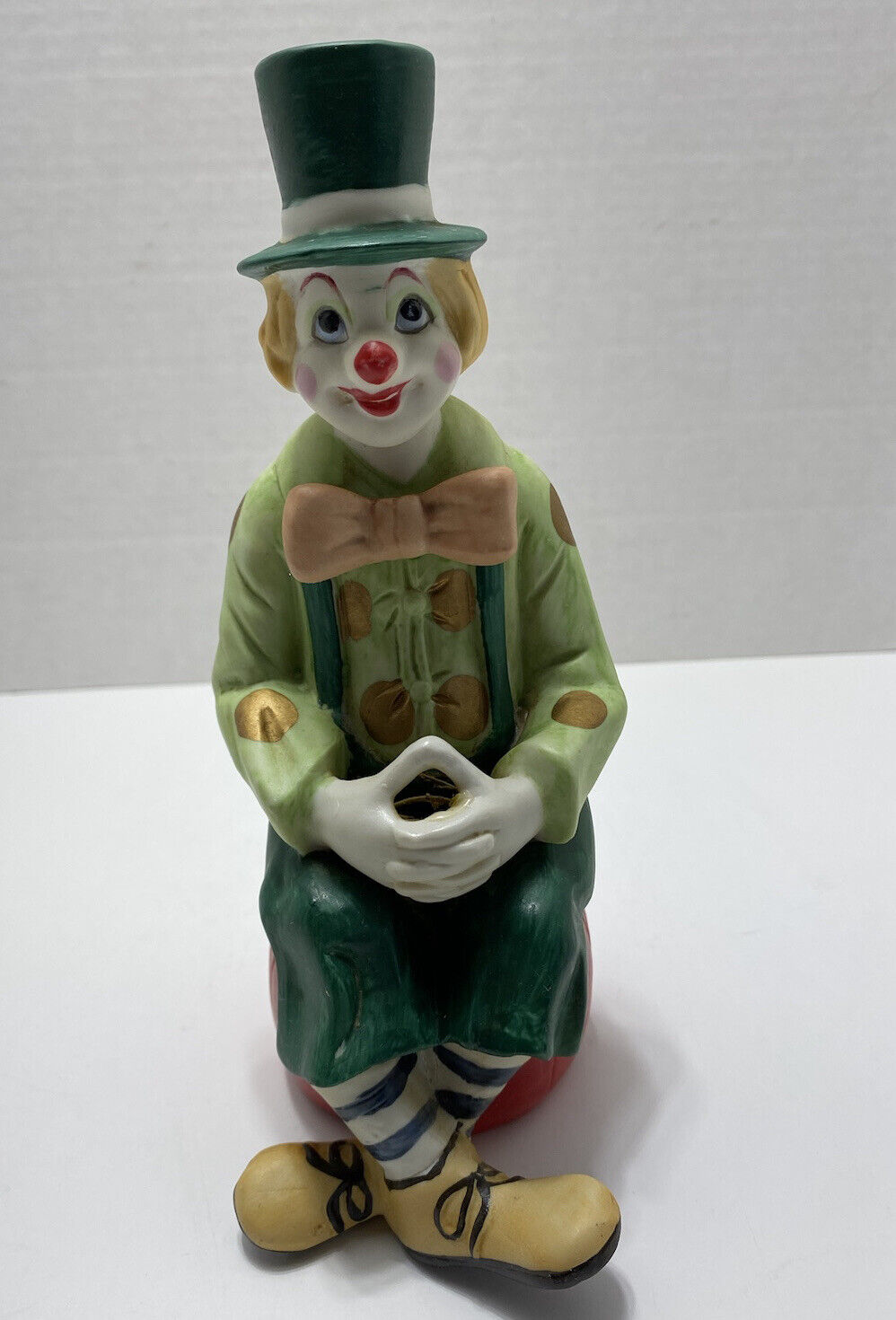 Enesco Vintage 1981Collection Porcelain Clown Red Ball Circus Statue Figurine 8”