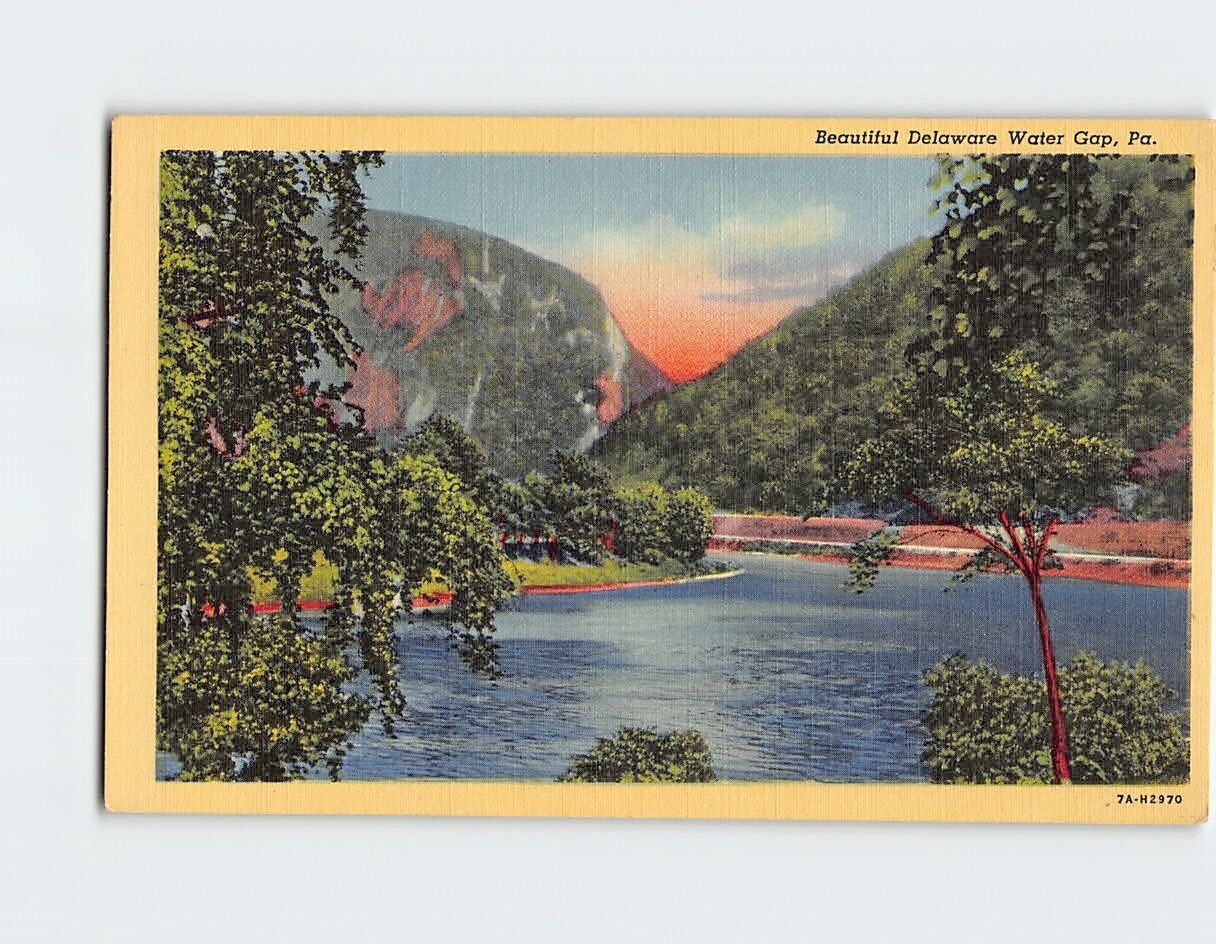 Postcard Beautiful Delaware Water Gap Pennsylvania USA