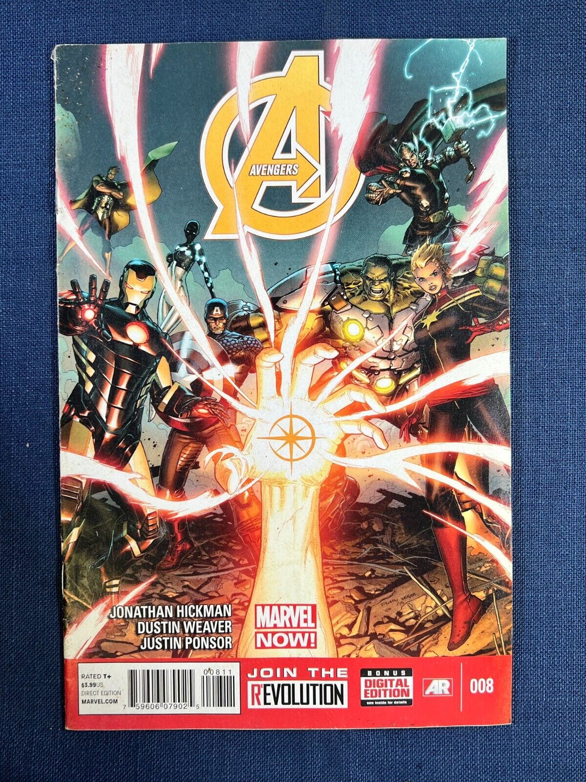 Avengers #8 Marvel Comics 2013  Bagged