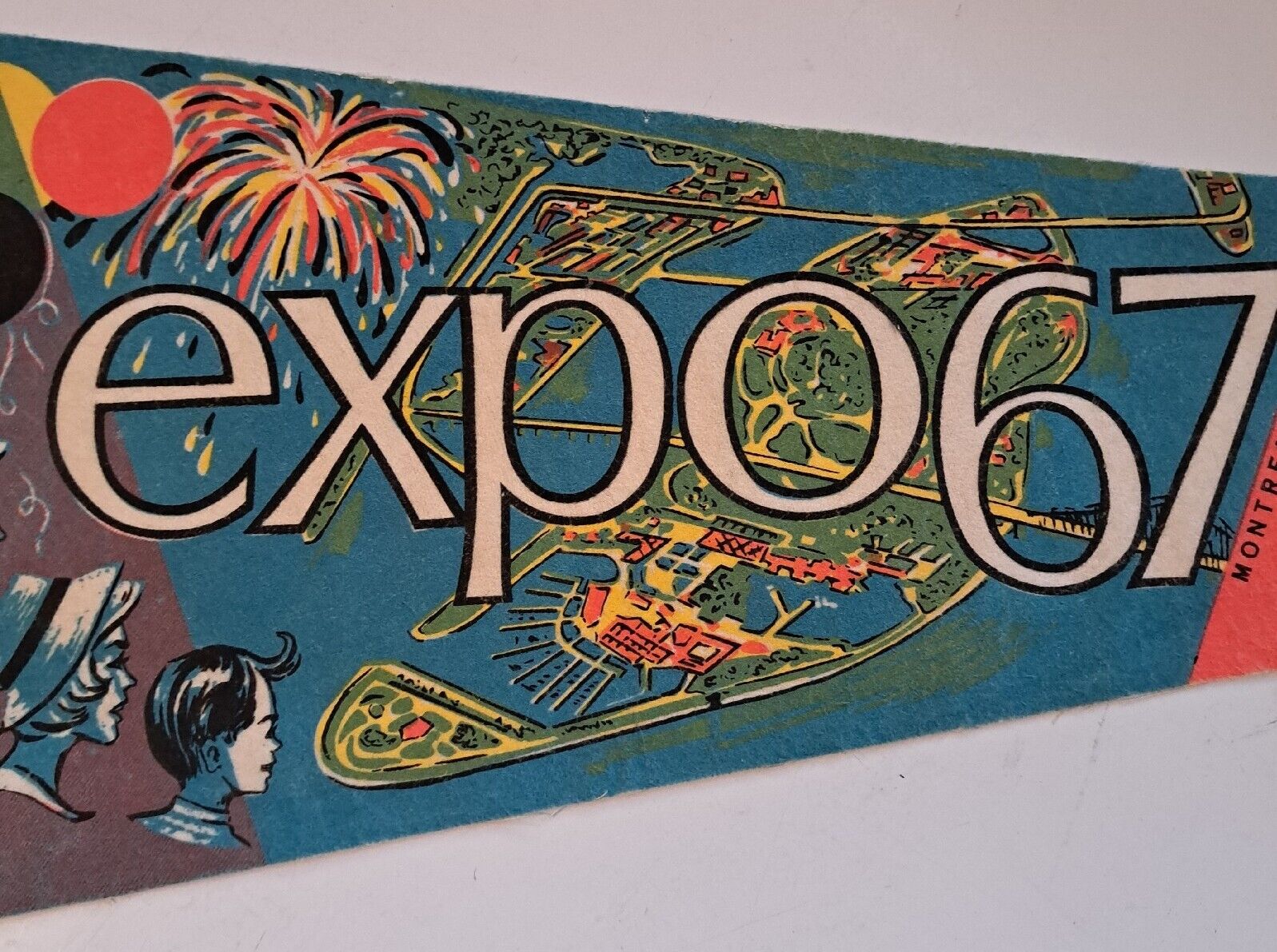 Expo 1967 Montreal 💥Canada Souvenir Felt Pennant Flag Flannel Banner