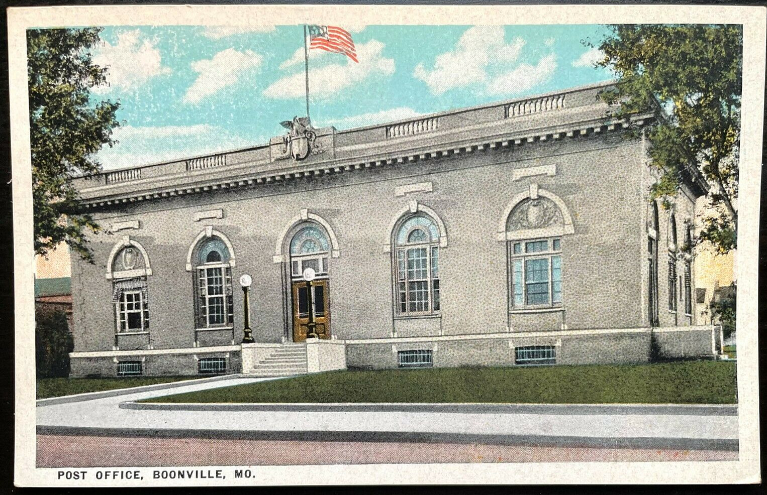 Vintage Postcard 1915-1930 Post Office, Boonville Missouri (MO)