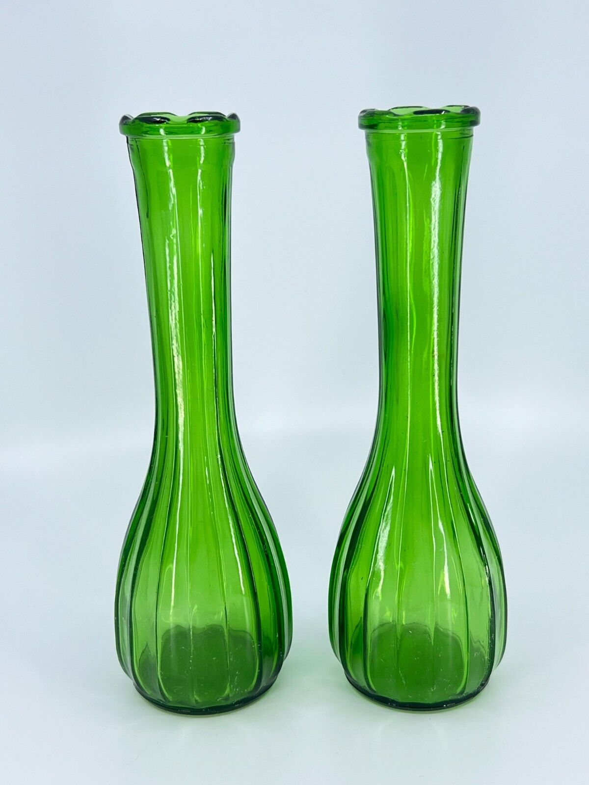 2 Vintage CLG Co Ribbed Emerald Glass Forest Green Fluted Bud Vases 9