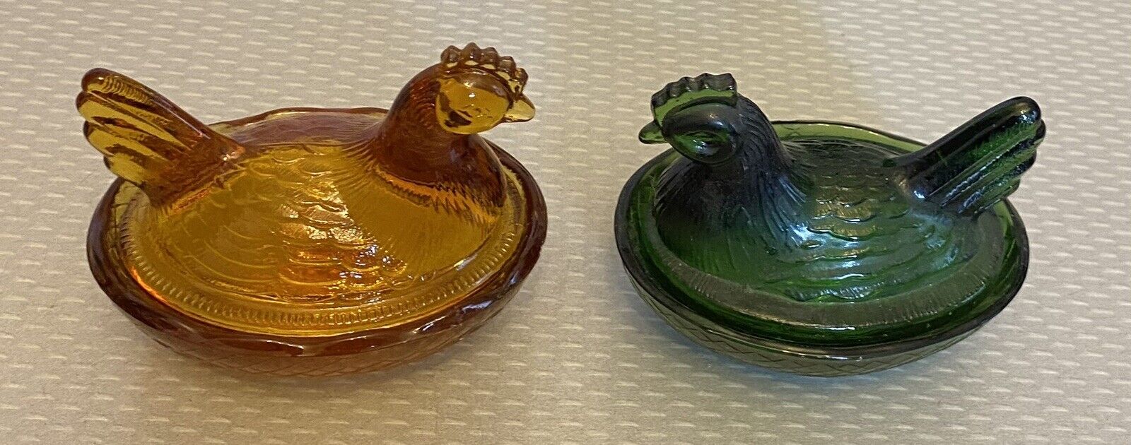 2 Vintage Hen on Nest Green and Amber Chickens Trinket Dish Glass Pair 3.5\