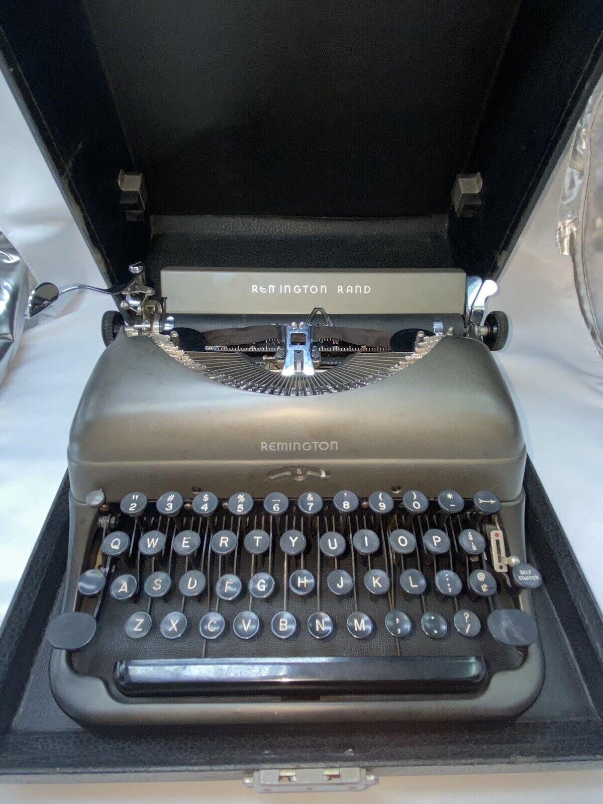 VTG 1940's REMINGTON RAND Model 5 Black Portable Manual Typewriter w/ Case
