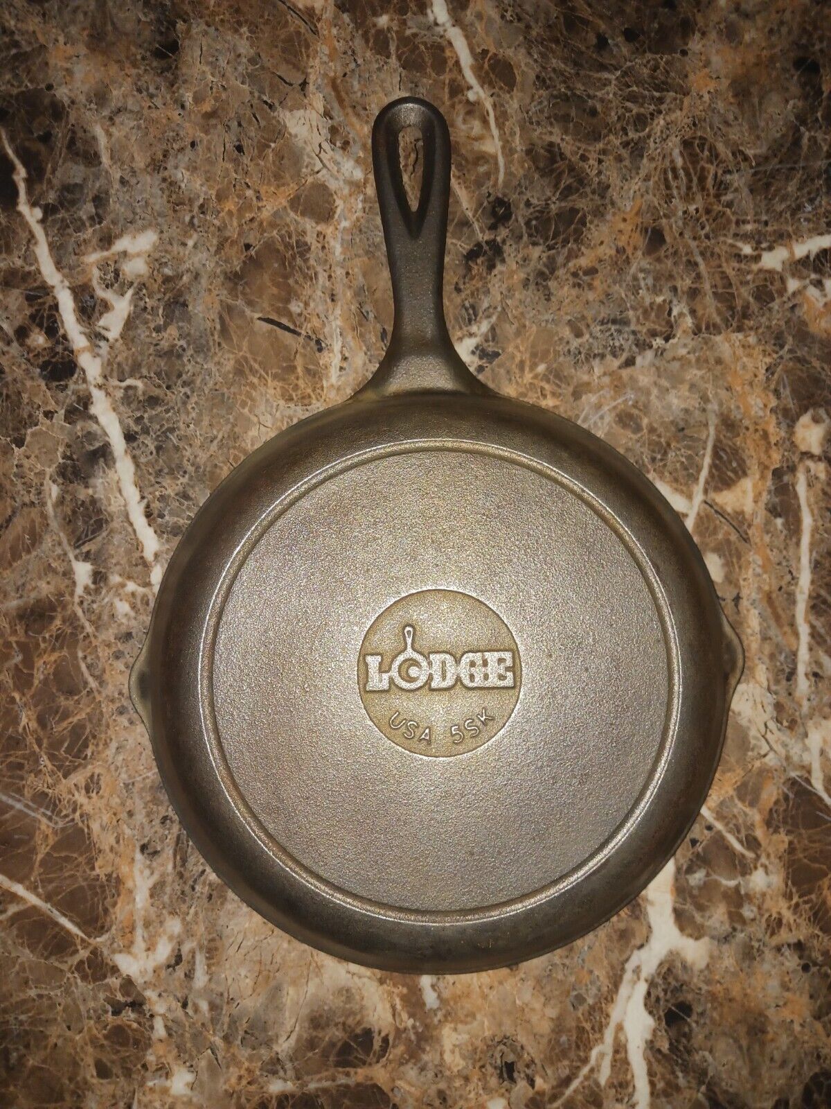 Lodge Cast Iron Skillet Double Spout 5SK--8 3/4 Inches Across