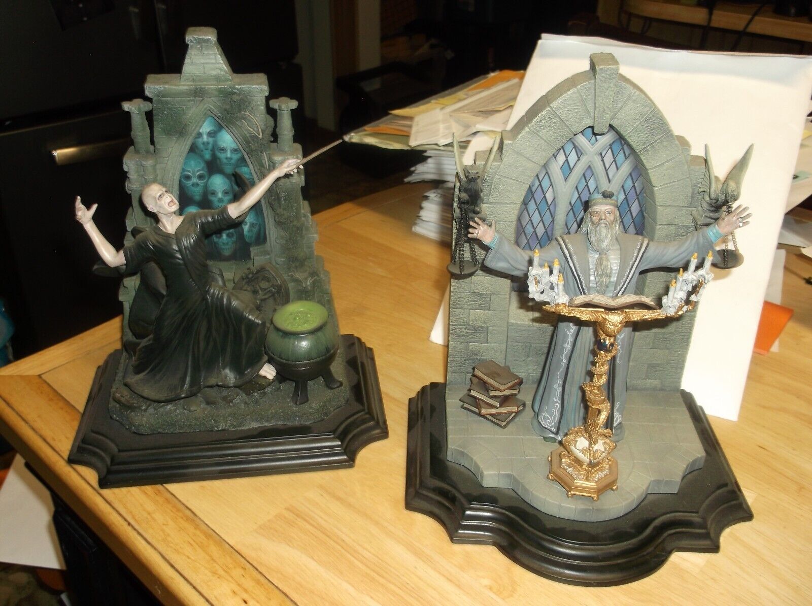 Extremely Rare Discontinud Lt. Ed. Harry Potter Dumbledore & Voldemort Bookends