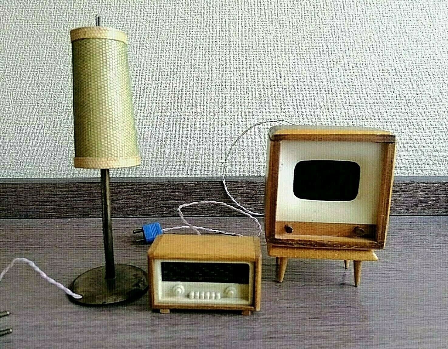 Vintage Dollhouse Furniture Miniatures TV Stereo and Lamp Wooden Toys in origina