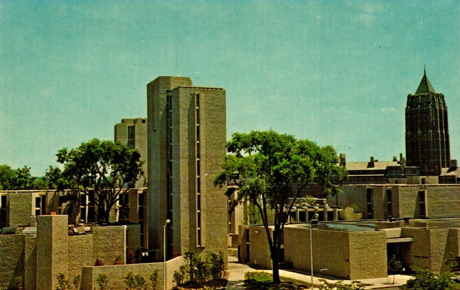 Postcard Ezra Stiles college, Yale University, New Haven, Connecticut