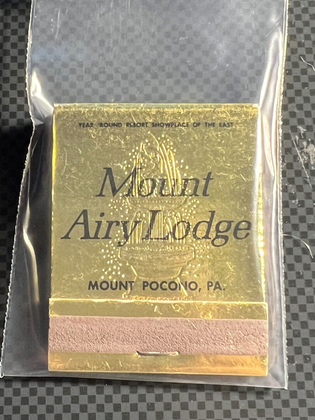 VINTAGE MATCHBOOK - MOUNT AIRY LODGE - MOUNT POCONO, PA - STRUCK