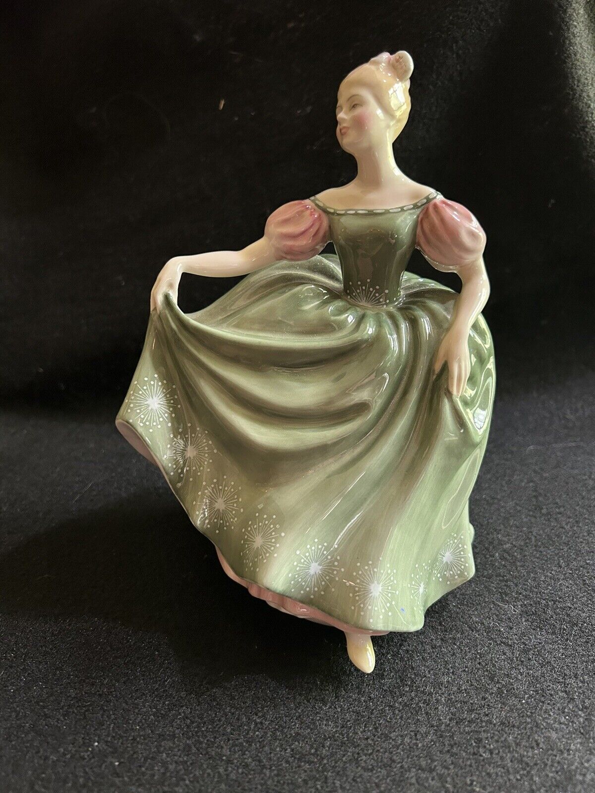 Royal Doulton Figurine Michele HN 2234 COPR 1966  