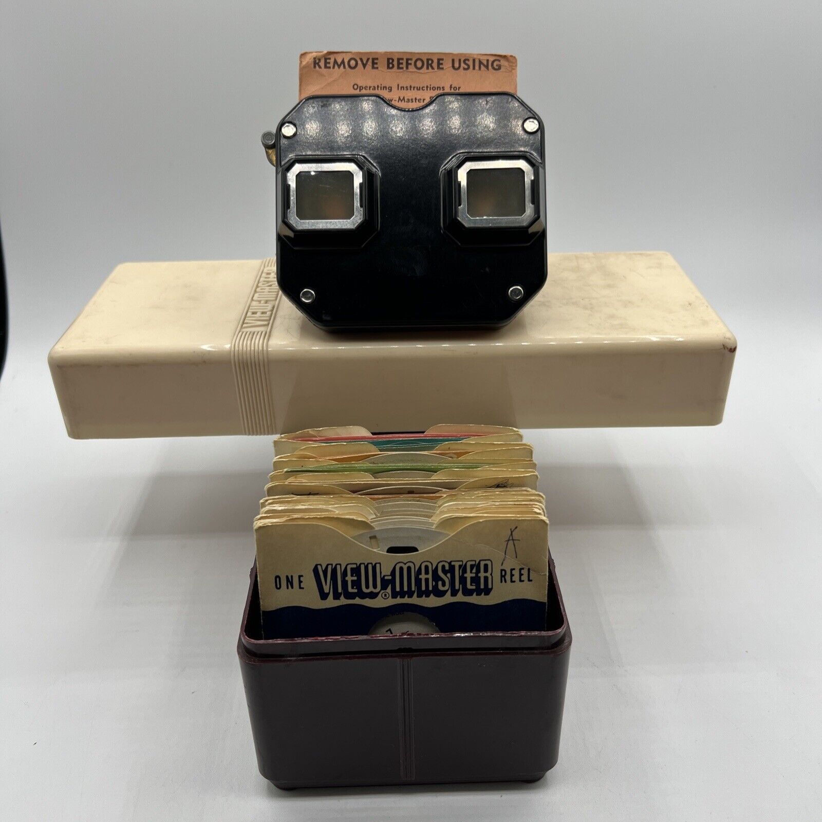 Sawyer’s View Master Bakelite Stereoscope With Box & 11 Reels Vintage 1950's
