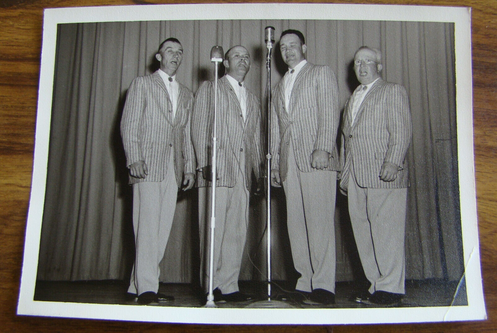 1950s Barbershop Quartet Photo 5x7 Men Singing into Microphone 1940s