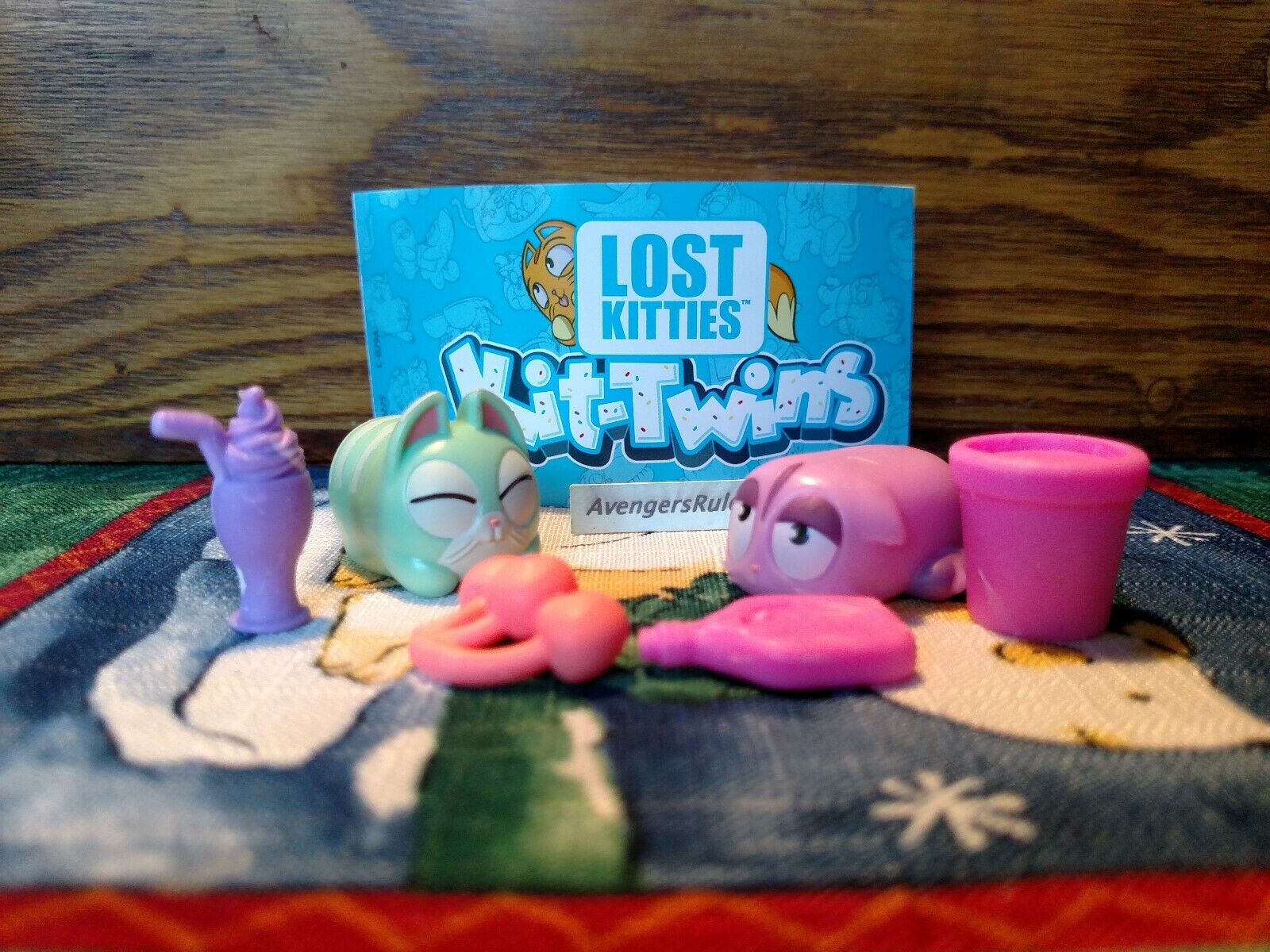 Kit-Twins Lost Kitties Hasbro Series 2 Topperz & Mr Miffled