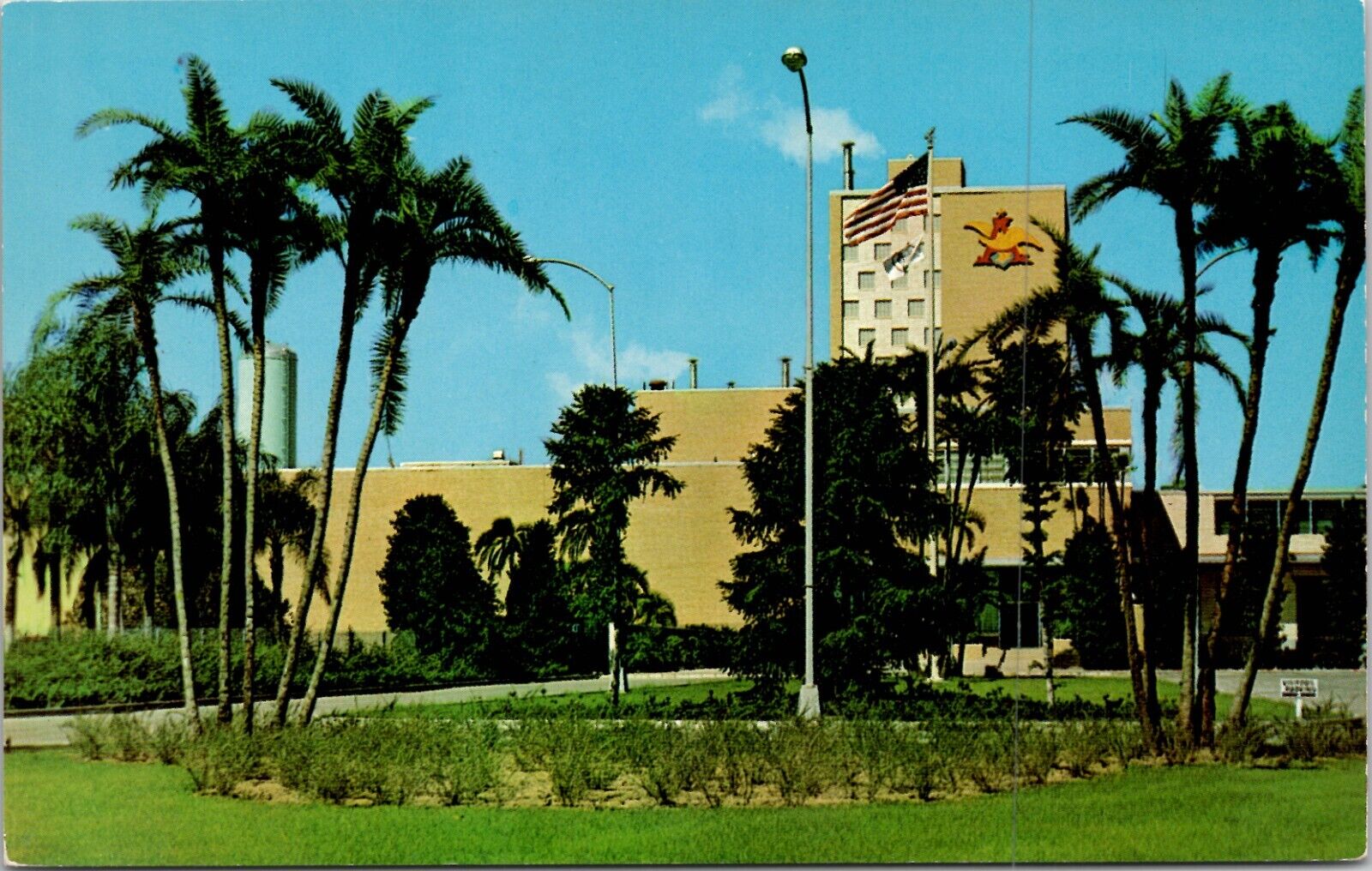 Budweiser Brewery Busch Gardens Tampa Florida Vintage Postcard spc2