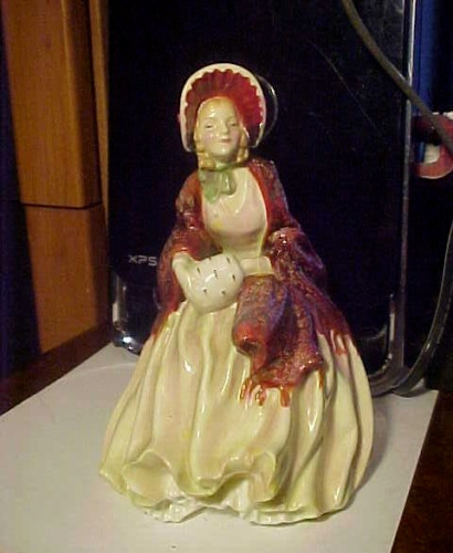 Royal Doulton “Her Ladyship” Figurine HN 1977 Mint Condition 