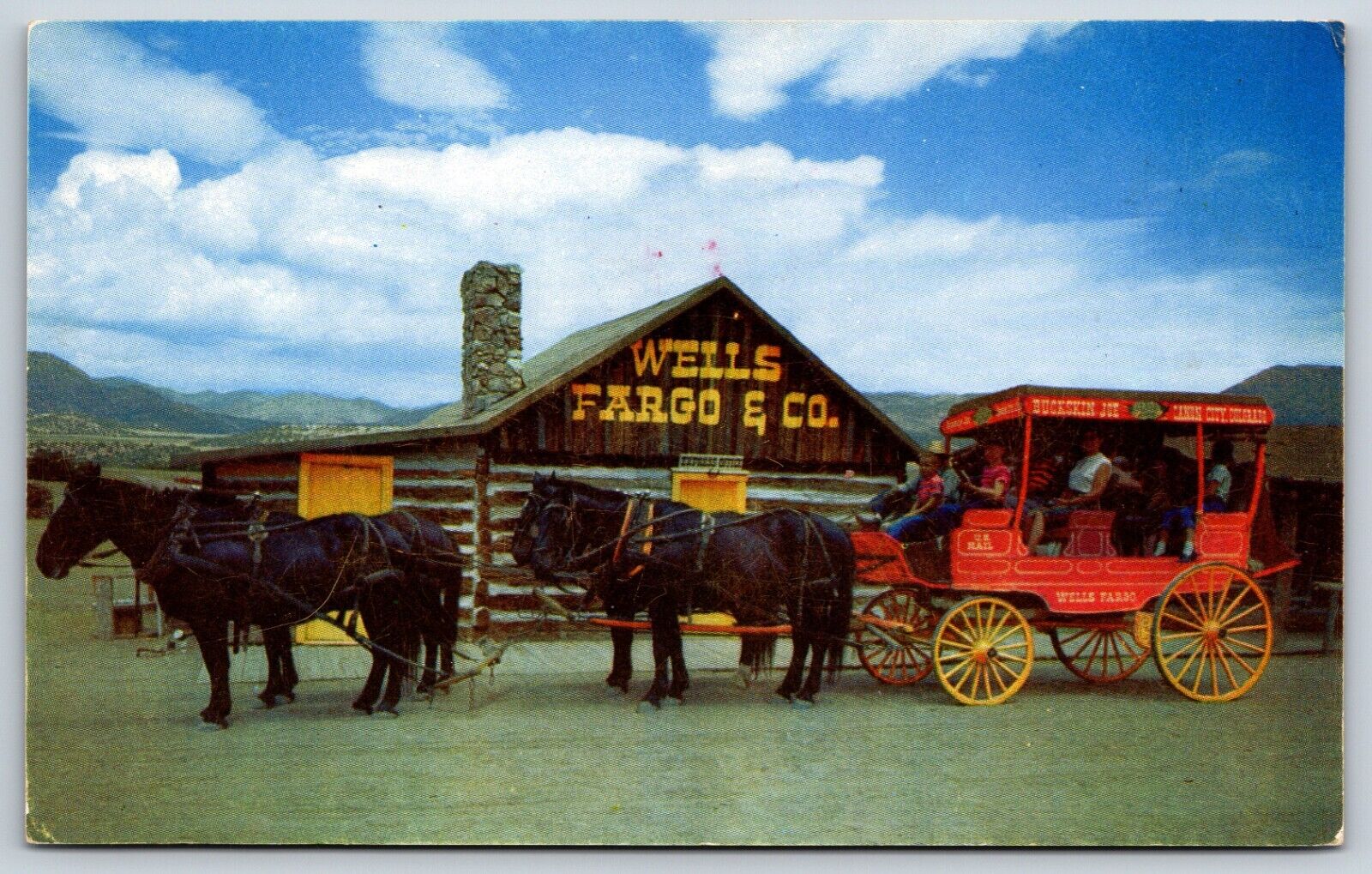 Postcard Wells Fargo Stage Coach, Buck Skin Joe, Canon City Colorado Unposted