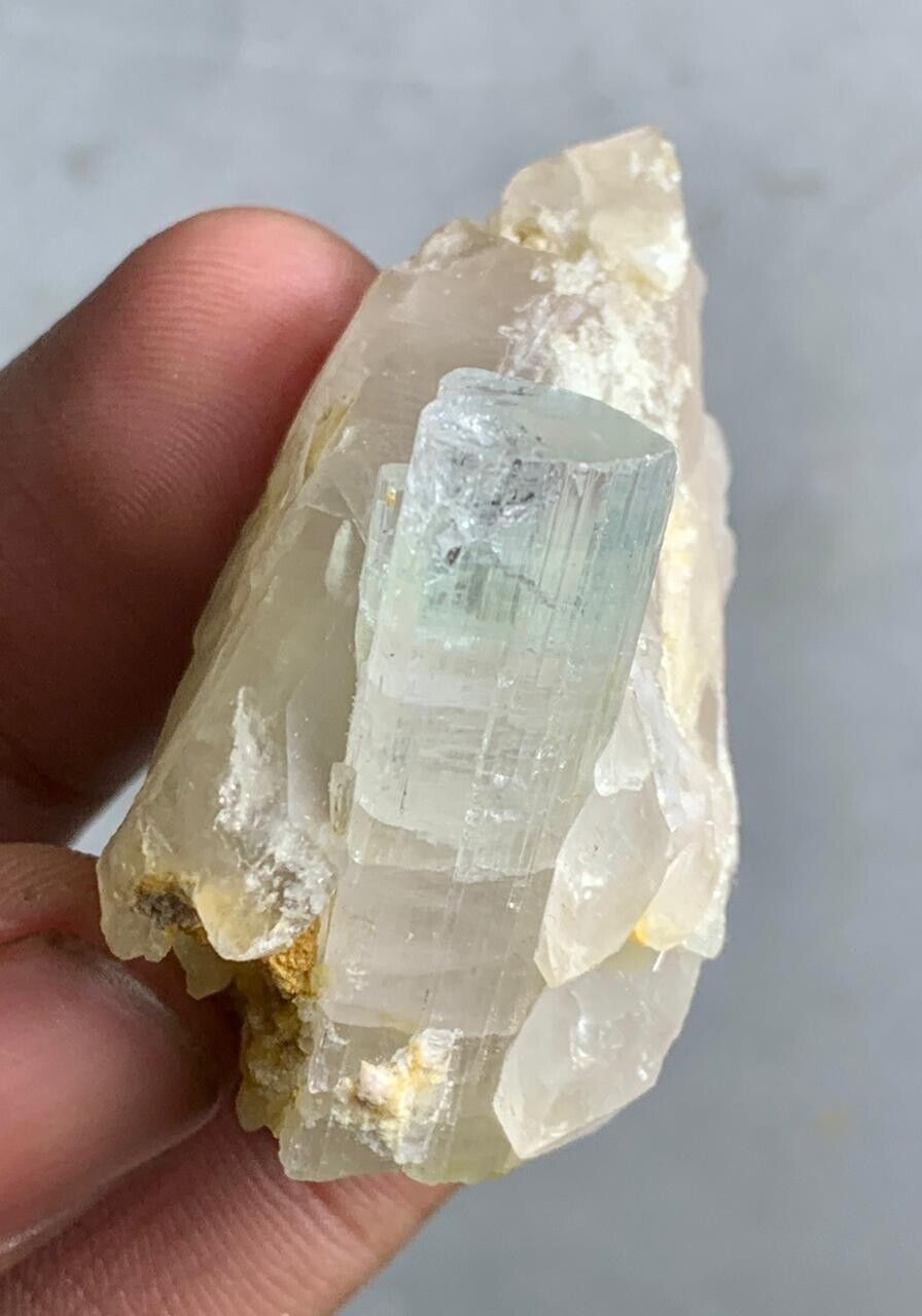 210 Cts Aquamarine crystal with Quartz from Skardu Pakistan