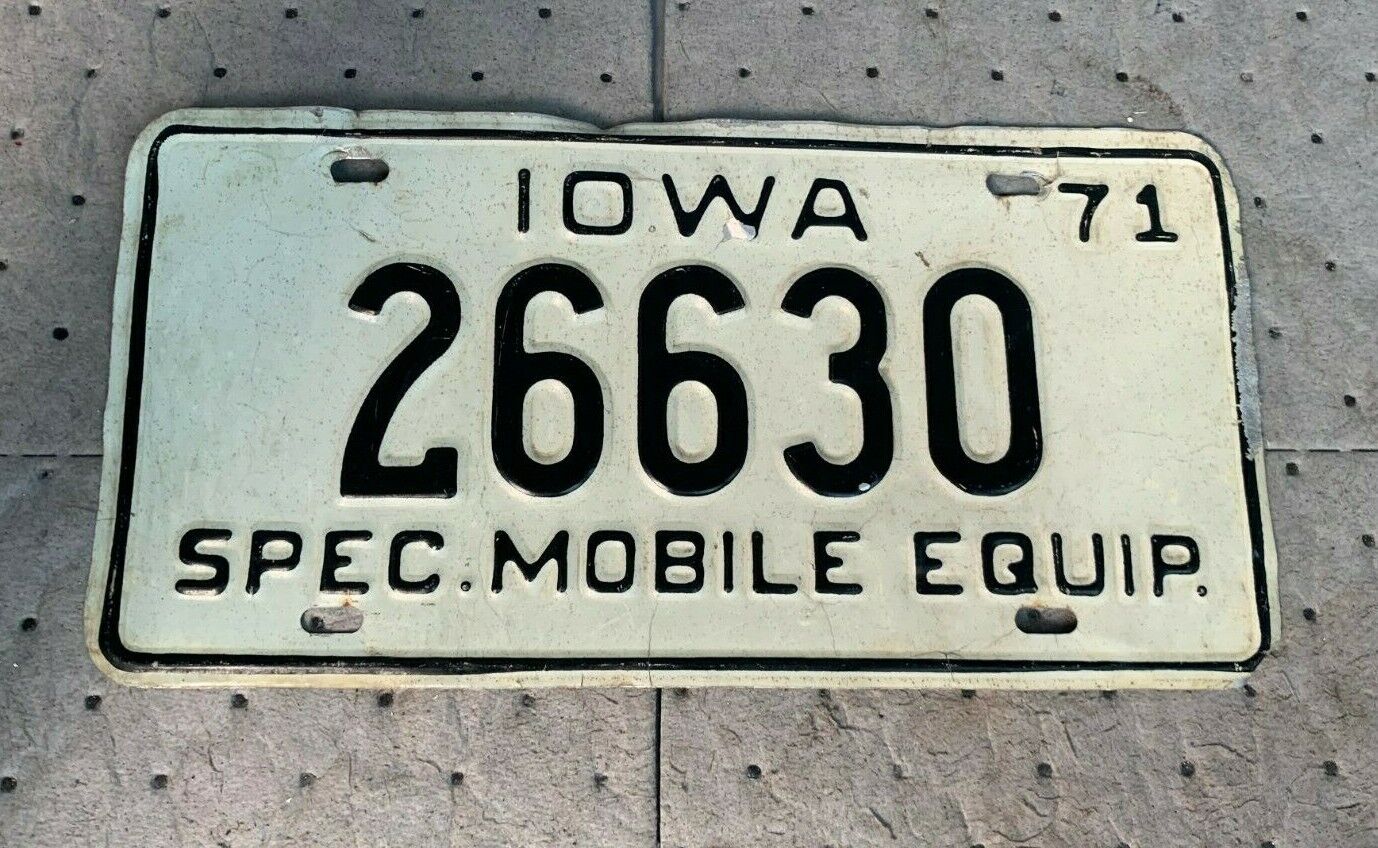 1971 Vintage Iowa Special Equipment License Plate 26630